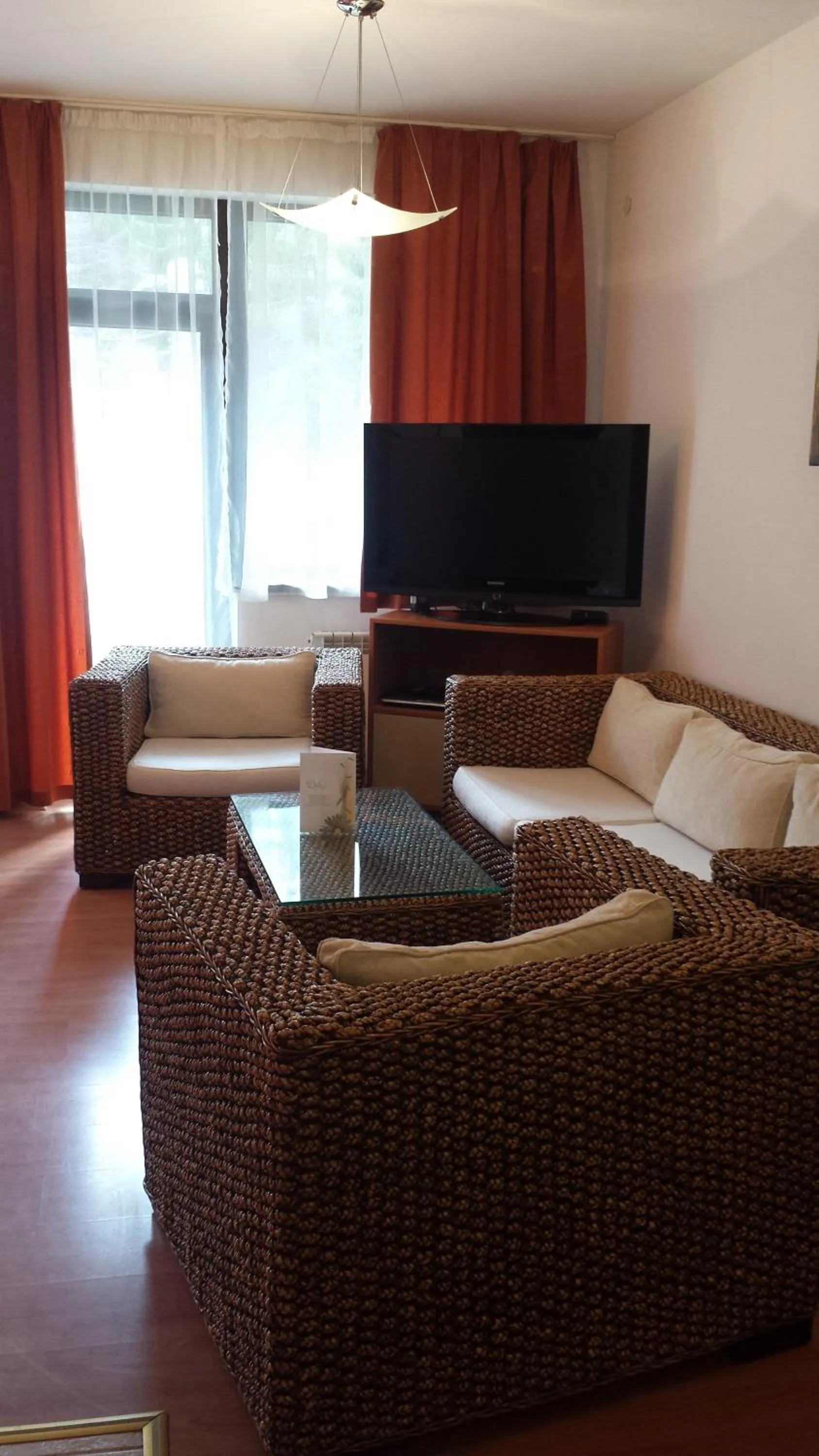 TV and multimedia in Apart Hotel Flora Residence Daisy