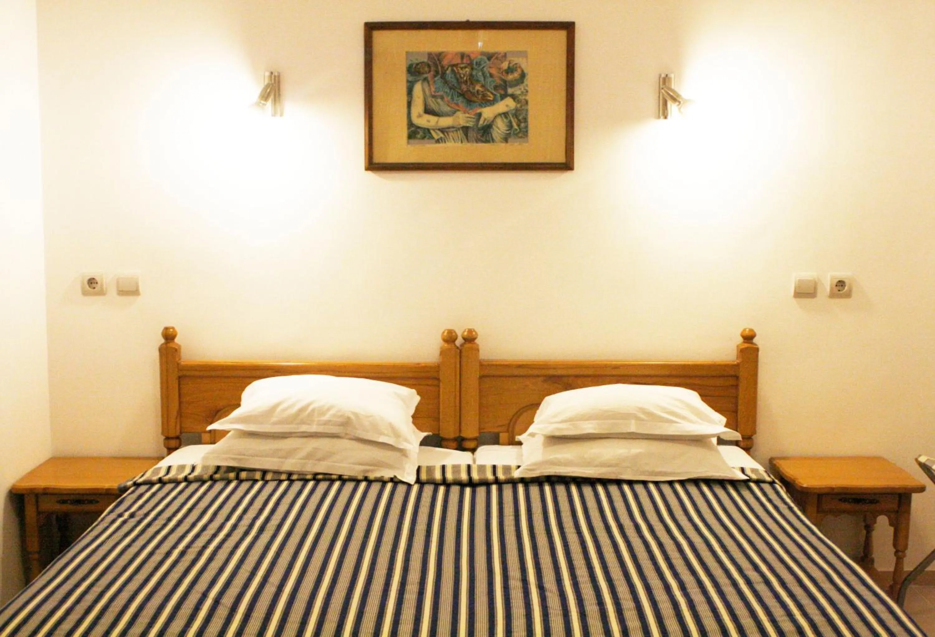 Bed in Park Hotel Amfora -Free Parking