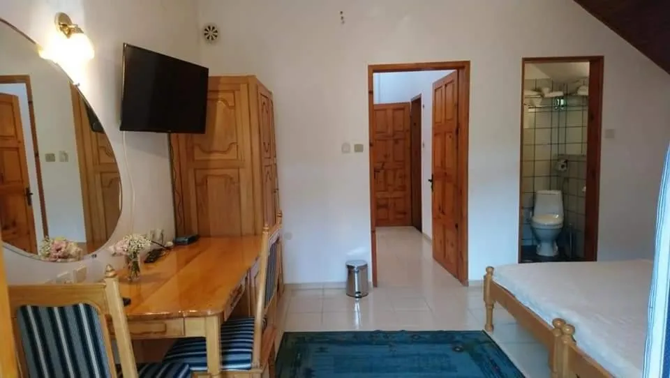 Bed in Park Hotel Amfora -Free Parking