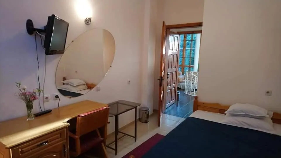 Bed in Park Hotel Amfora -Free Parking