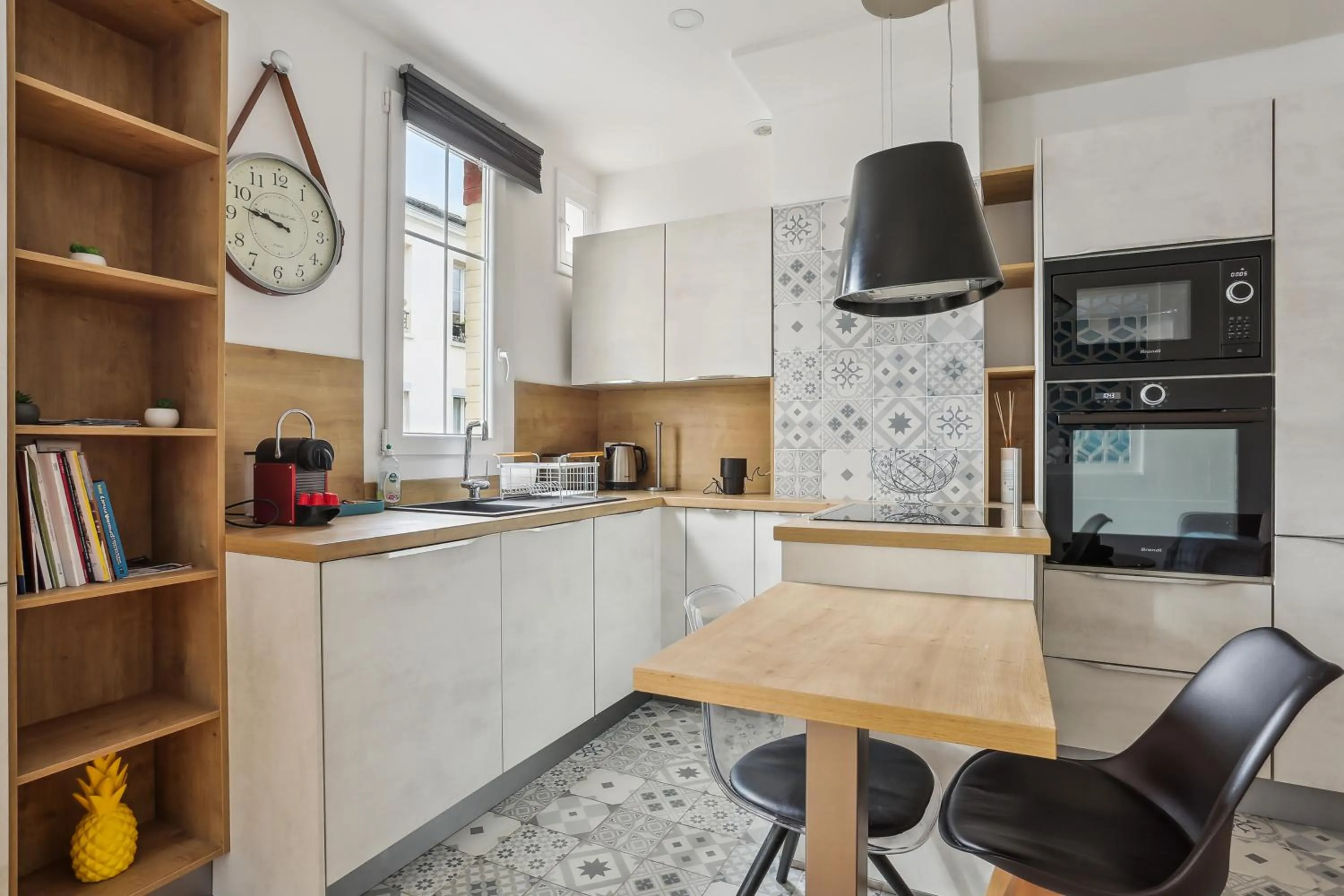 Kitchen or kitchenette in Résidence AURMAT - Appart - Hôtel - Boulogne - Paris