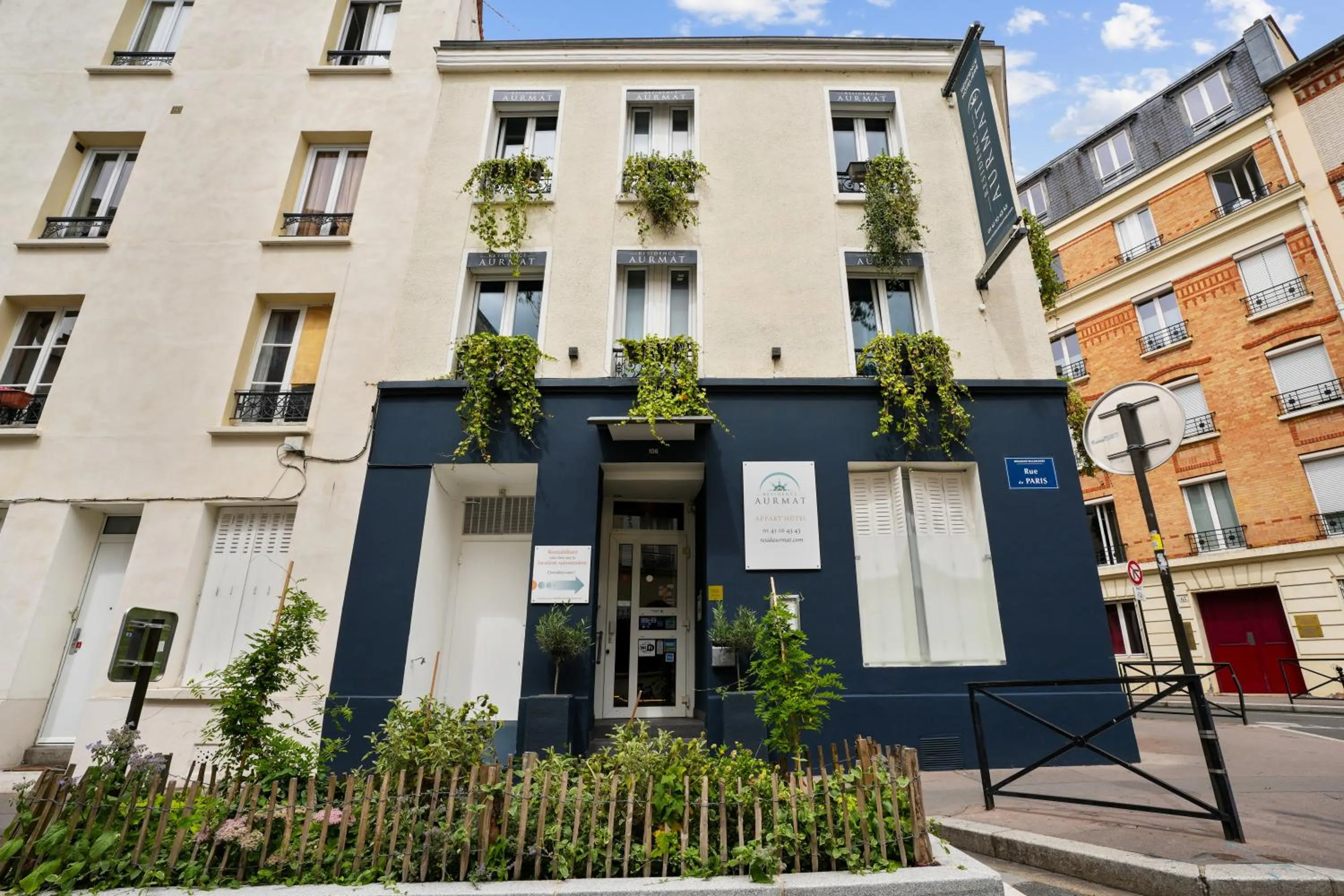 Property building in Résidence AURMAT - Appart - Hôtel - Boulogne - Paris
