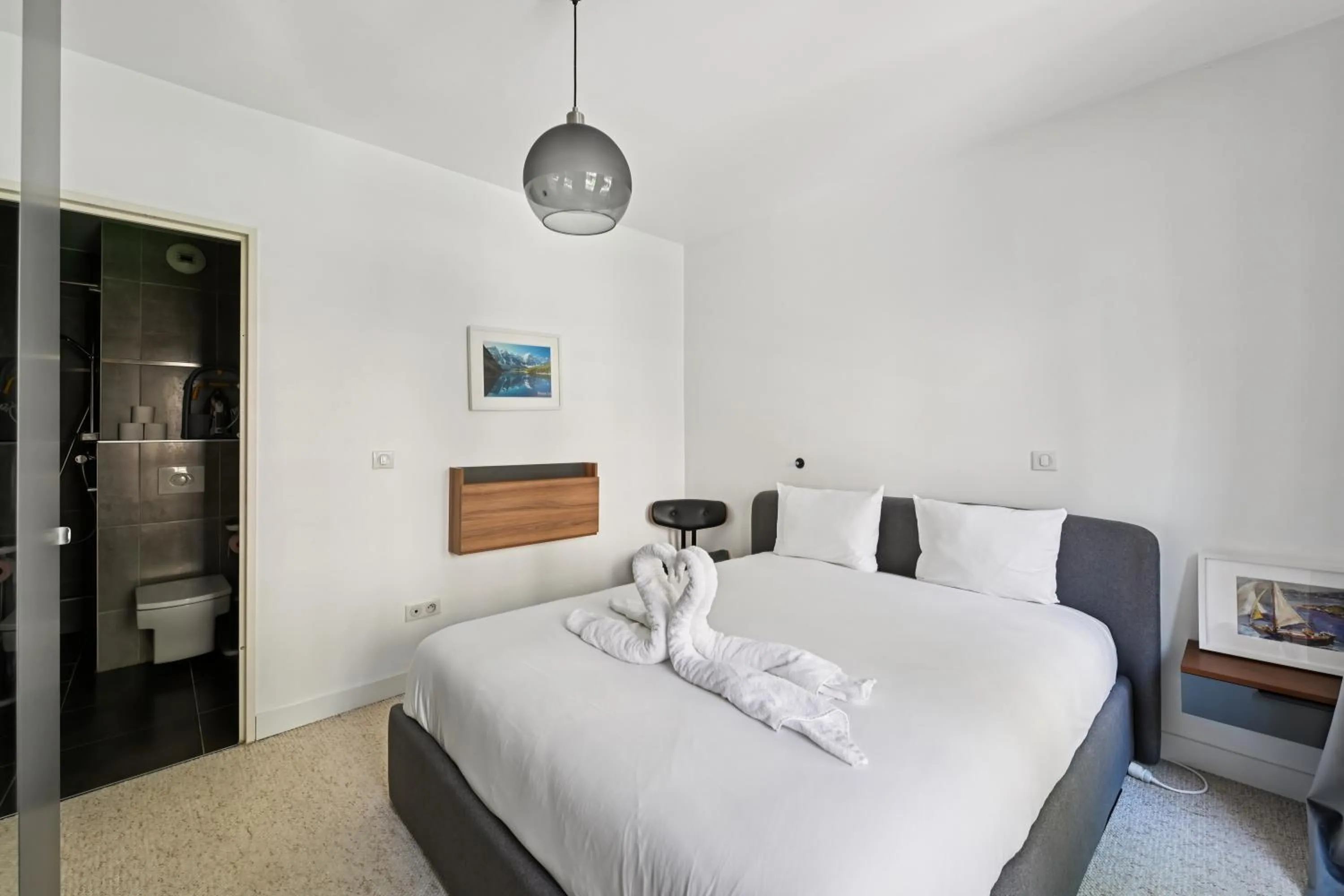 Bed in Résidence AURMAT - Appart - Hôtel - Boulogne - Paris