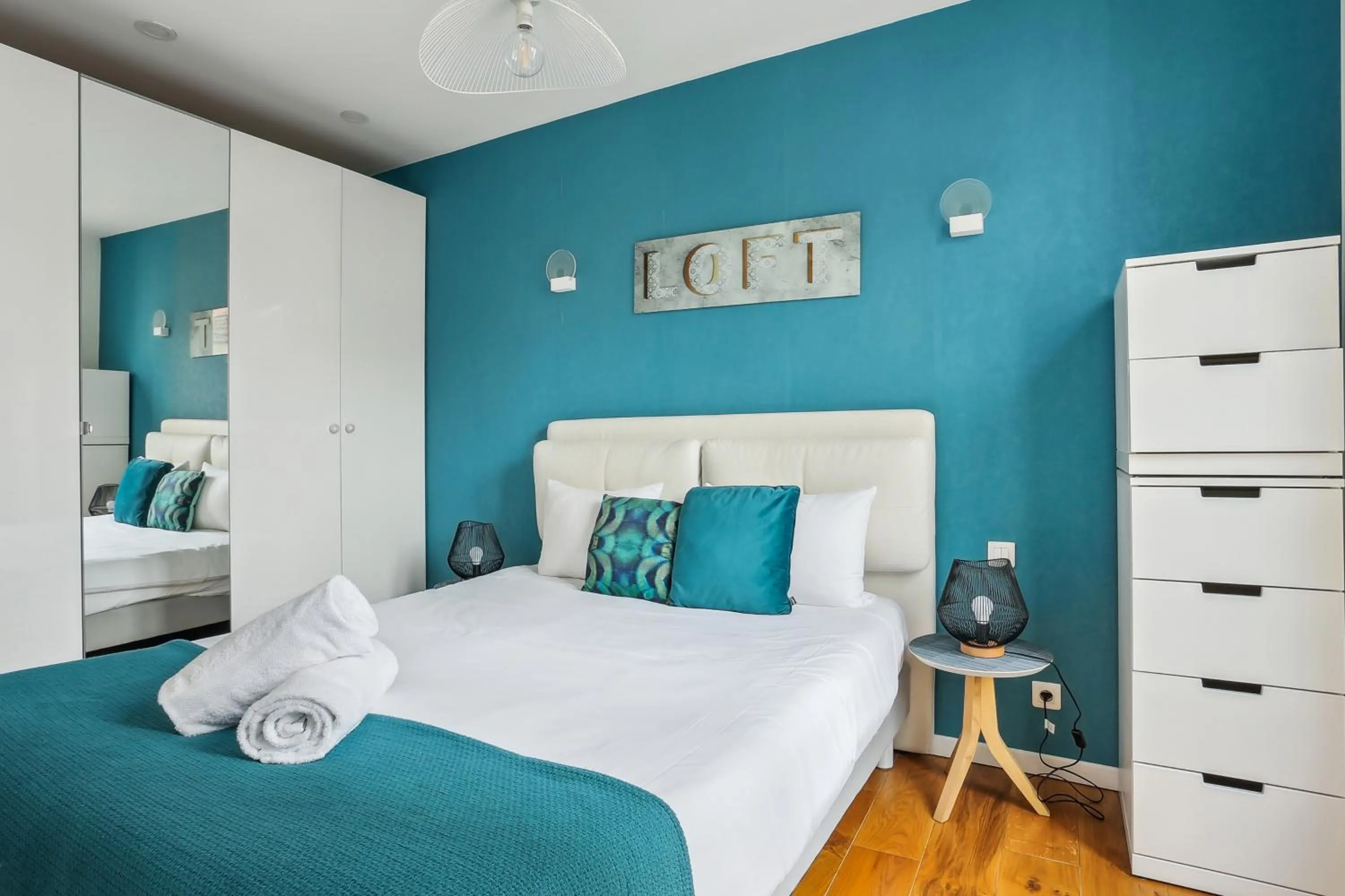 Bed in Résidence AURMAT - Appart - Hôtel - Boulogne - Paris