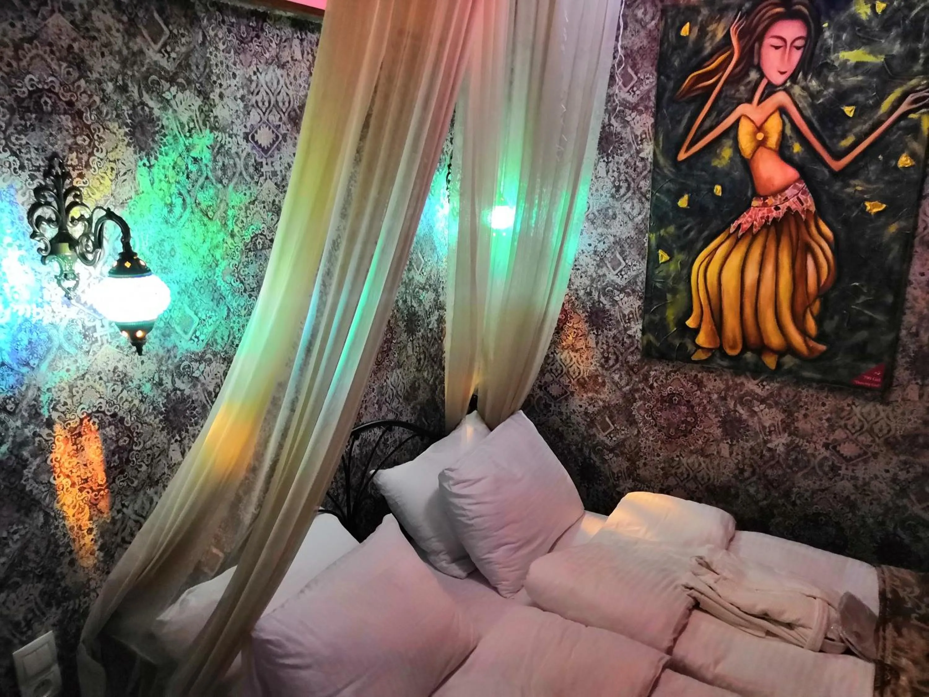 Bed in Piano Borracho Boutique Hotel Old Tbilisi