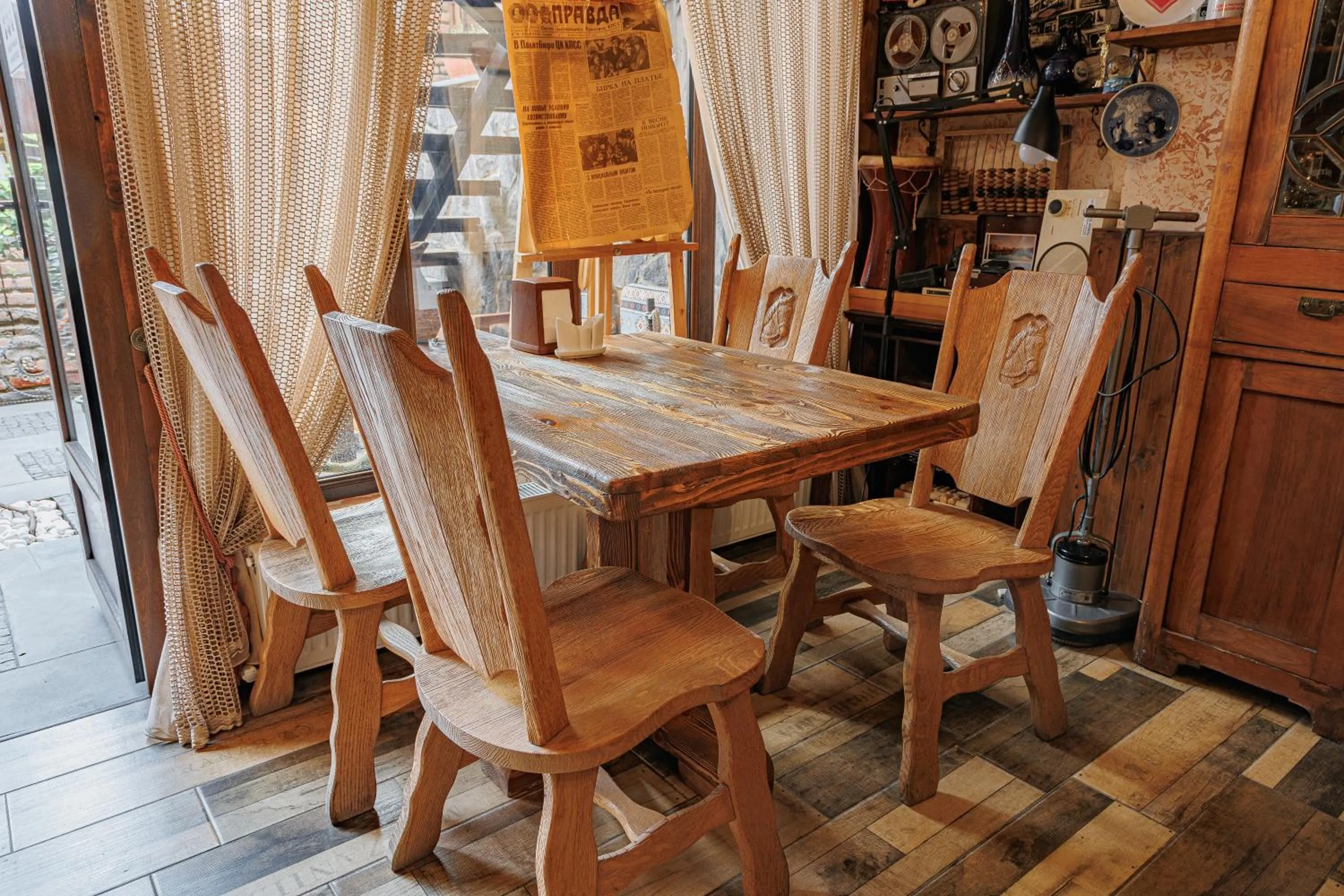 Restaurant/places to eat in Piano Borracho Boutique Hotel Old Tbilisi