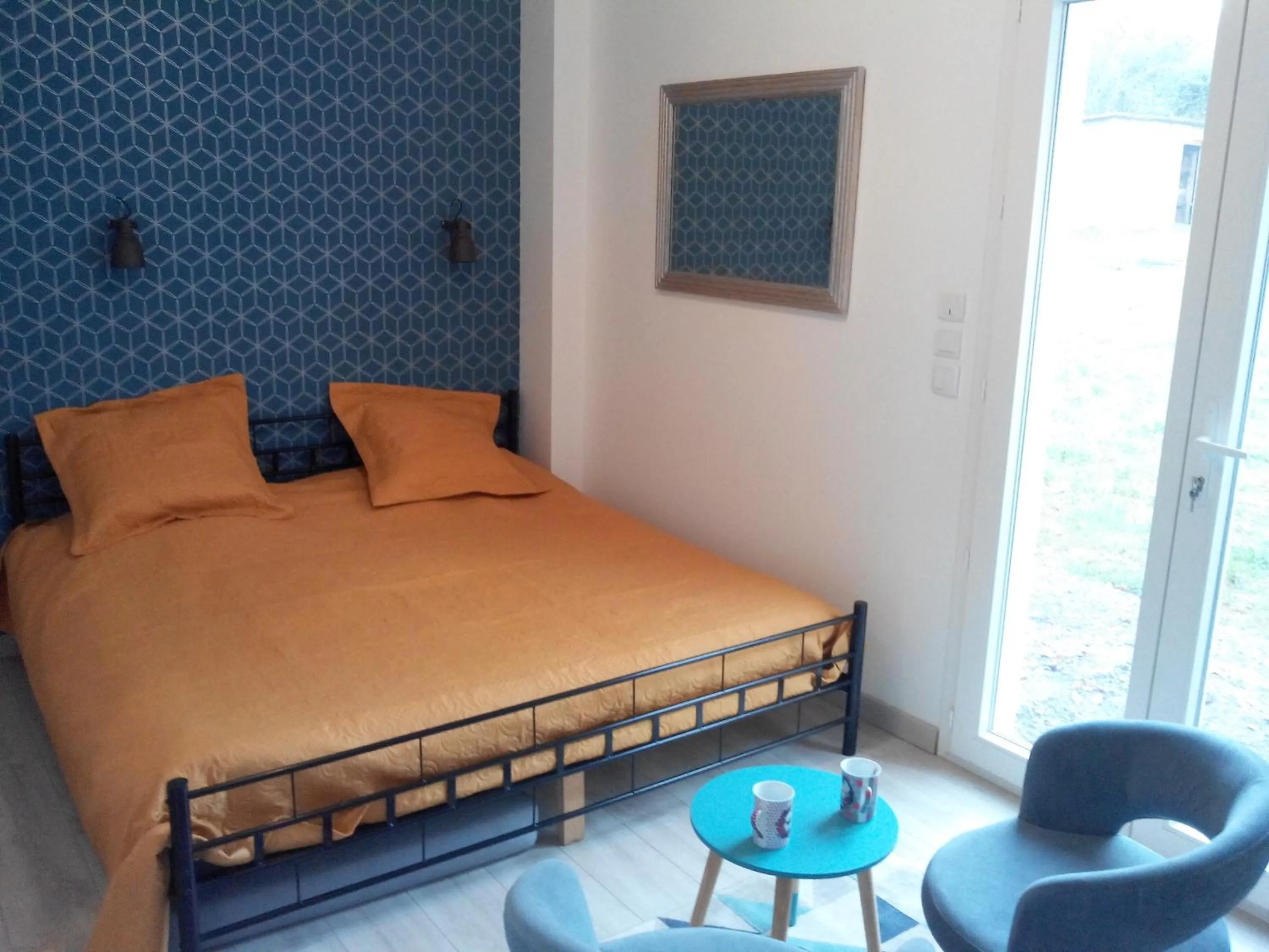 Bed in Chambres d'hôtes à Raveau