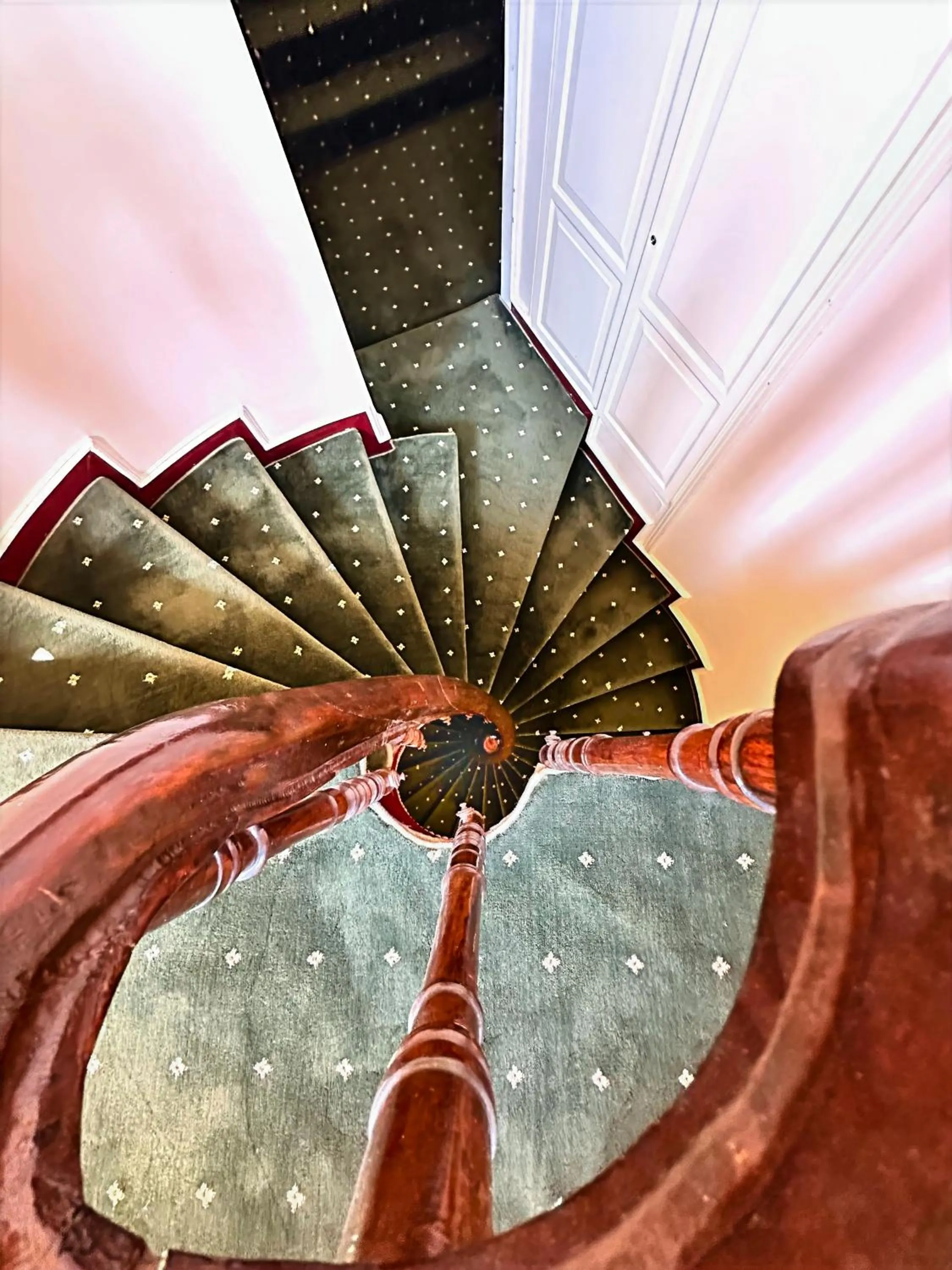 Facade/entrance in Loriet Hotel