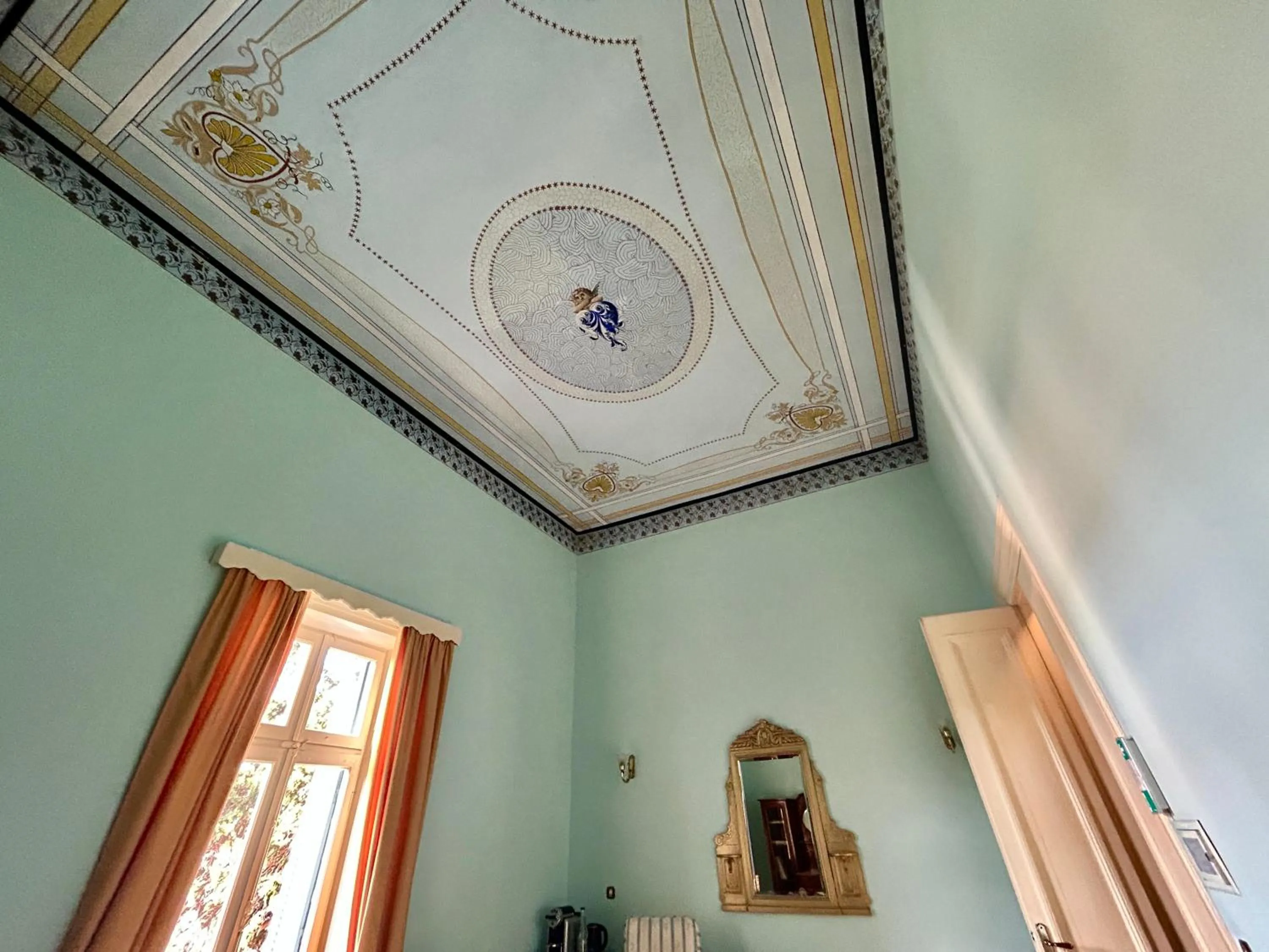 Decorative detail in Loriet Hotel