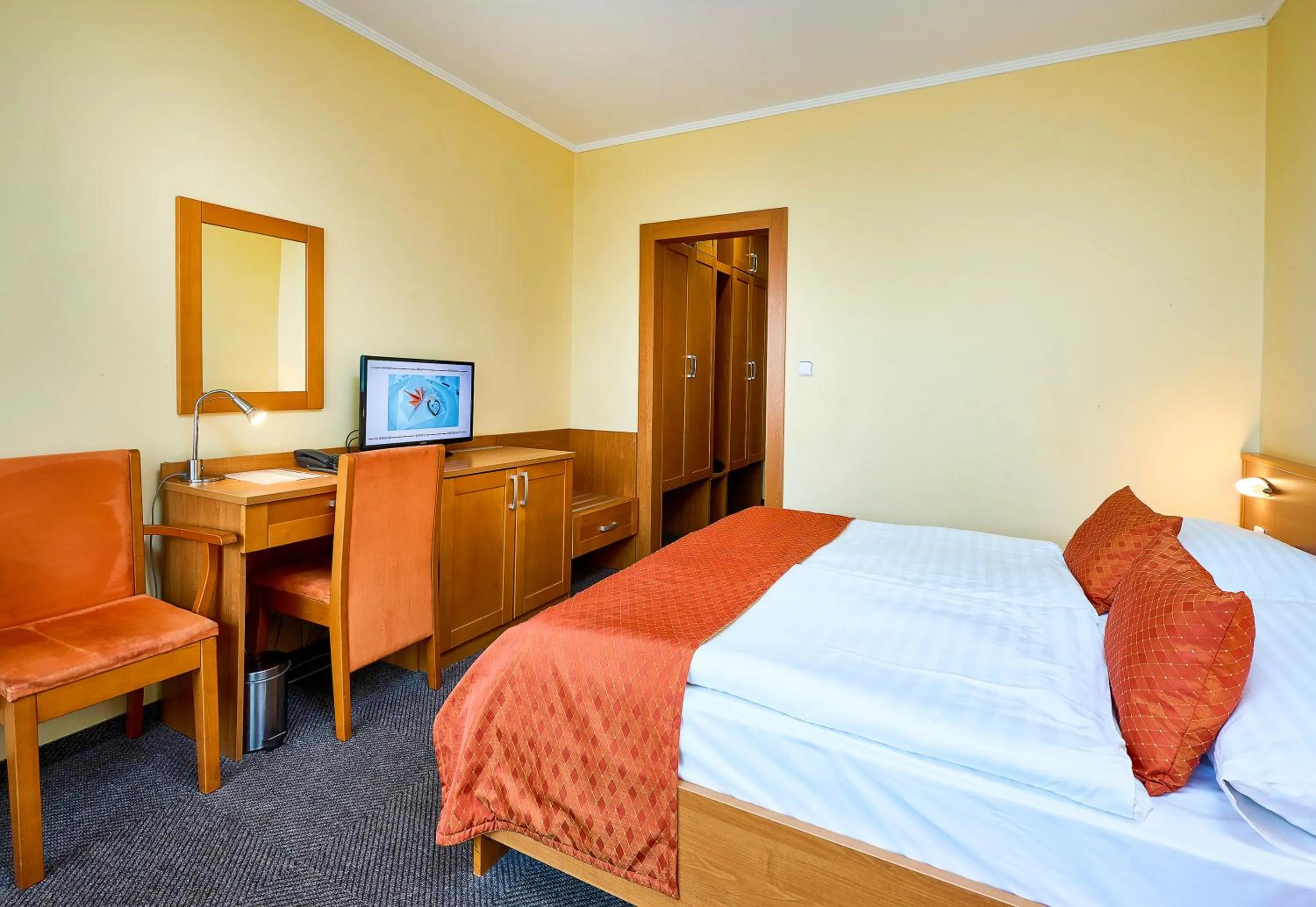 Photo of the whole room, Bed in Hotel SOREA REGIA