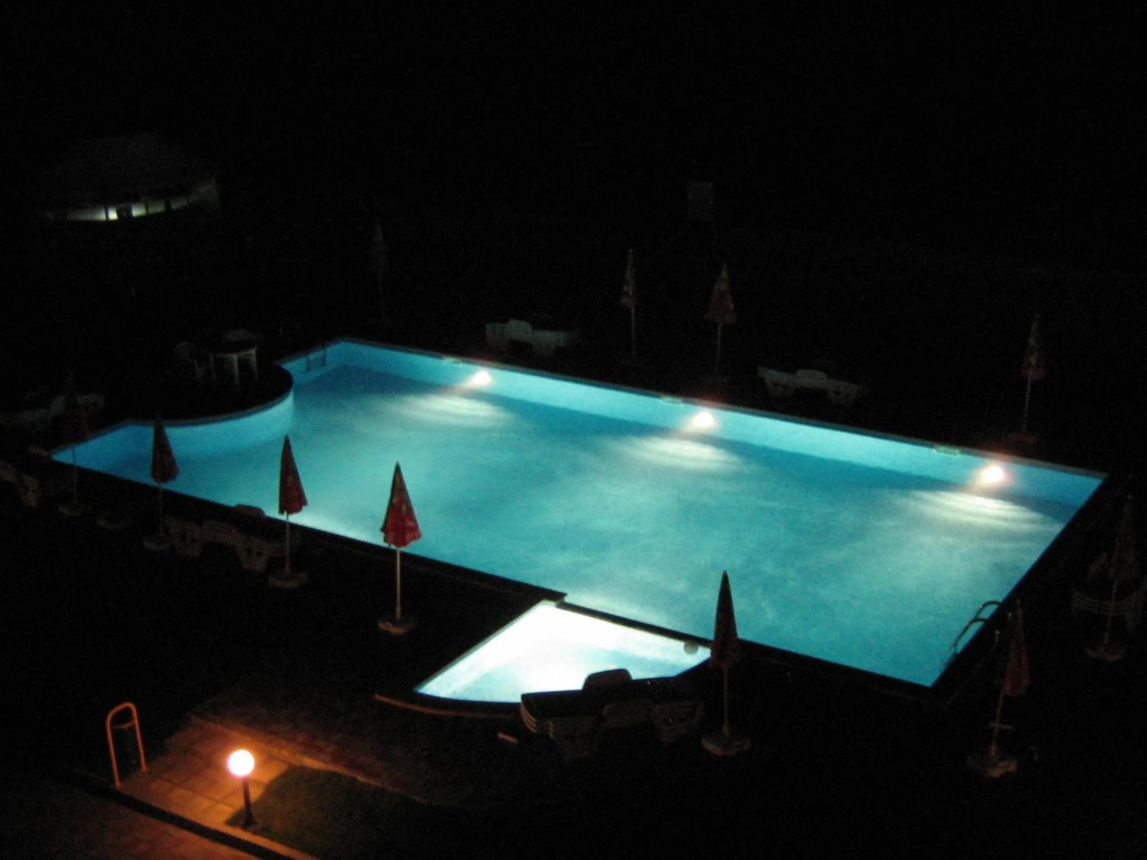 Swimming pool in Sea Park Homes Neshkov