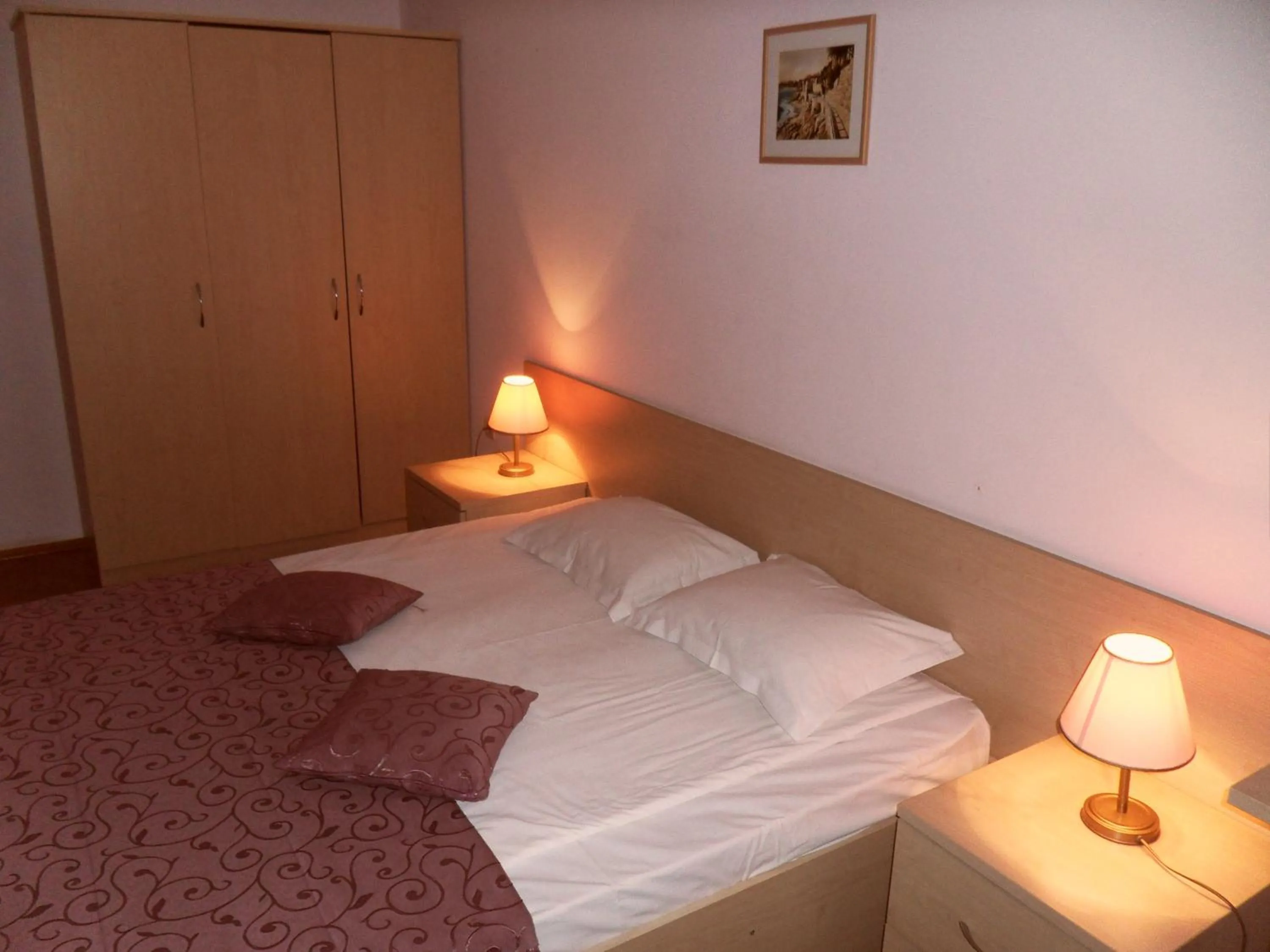 Bedroom, Bed in Sea Park Homes Neshkov