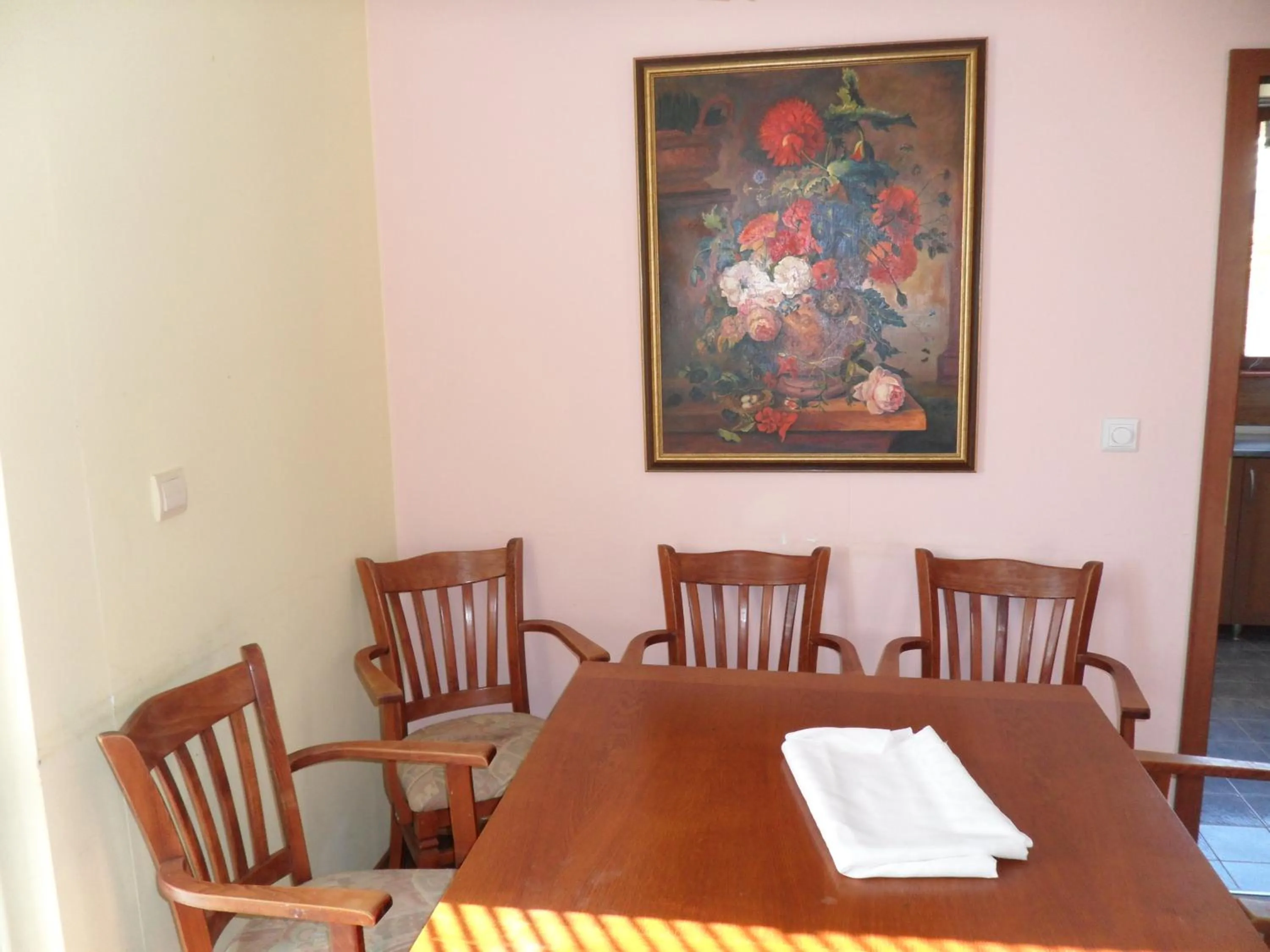 Kitchen or kitchenette in Sea Park Homes Neshkov