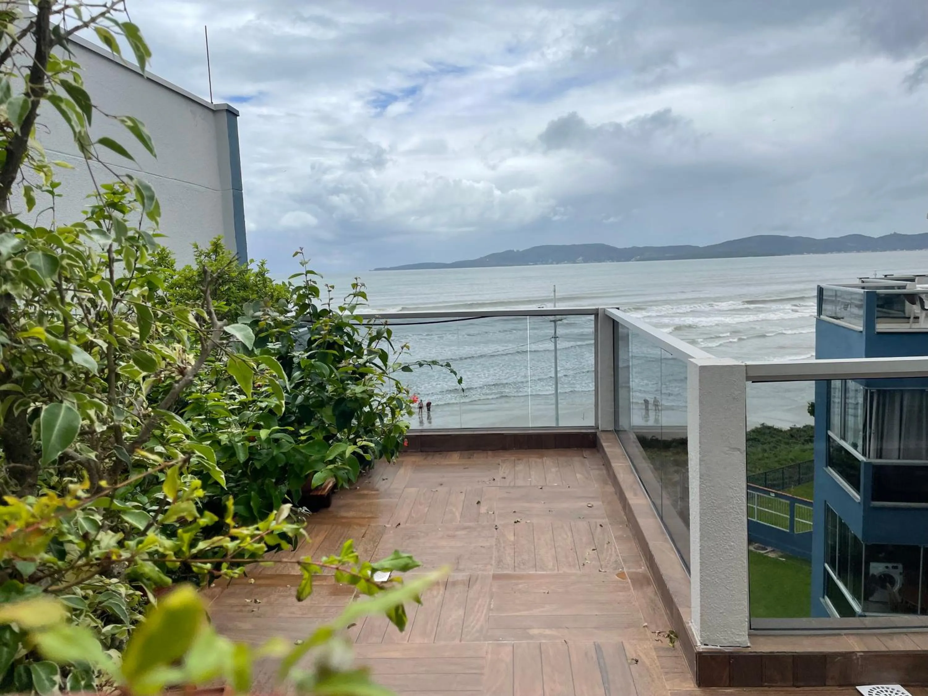 Natural landscape in Itapema-Meia Praia- 3 quartos - Frente Mar!