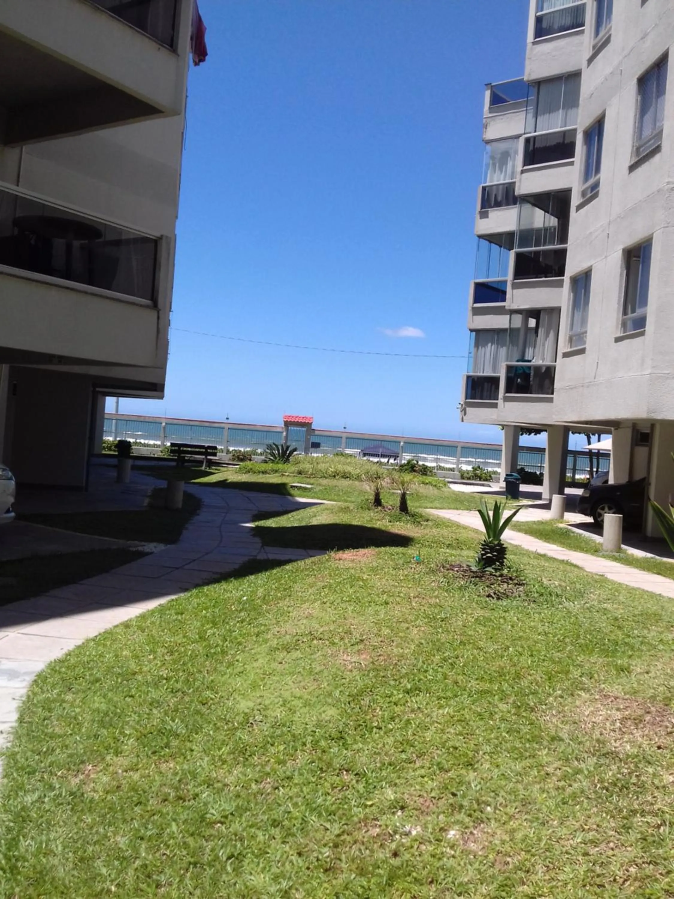 Itapema-Meia Praia- 3 quartos - Frente Mar!