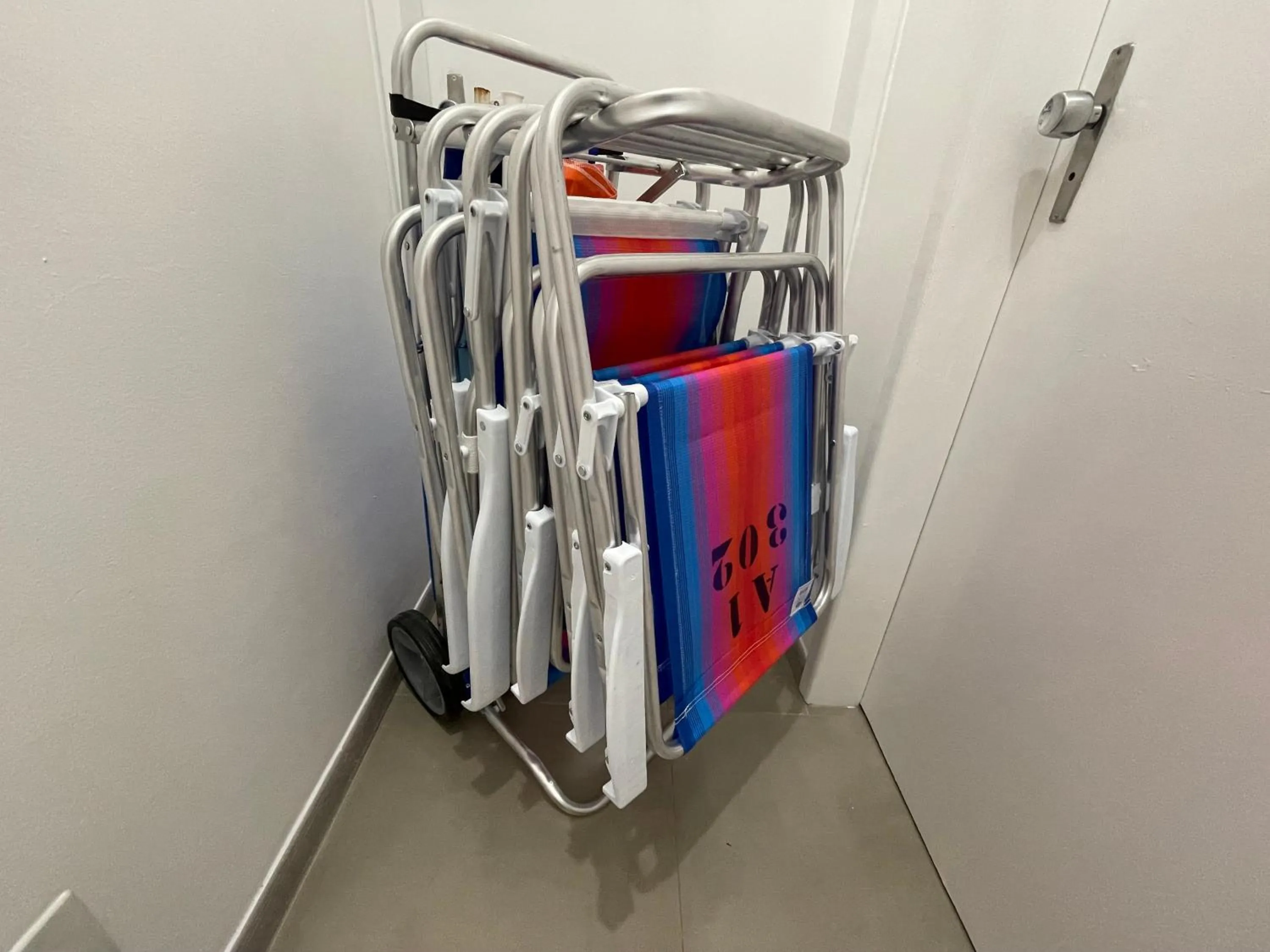 Itapema-Meia Praia- 3 quartos - Frente Mar!