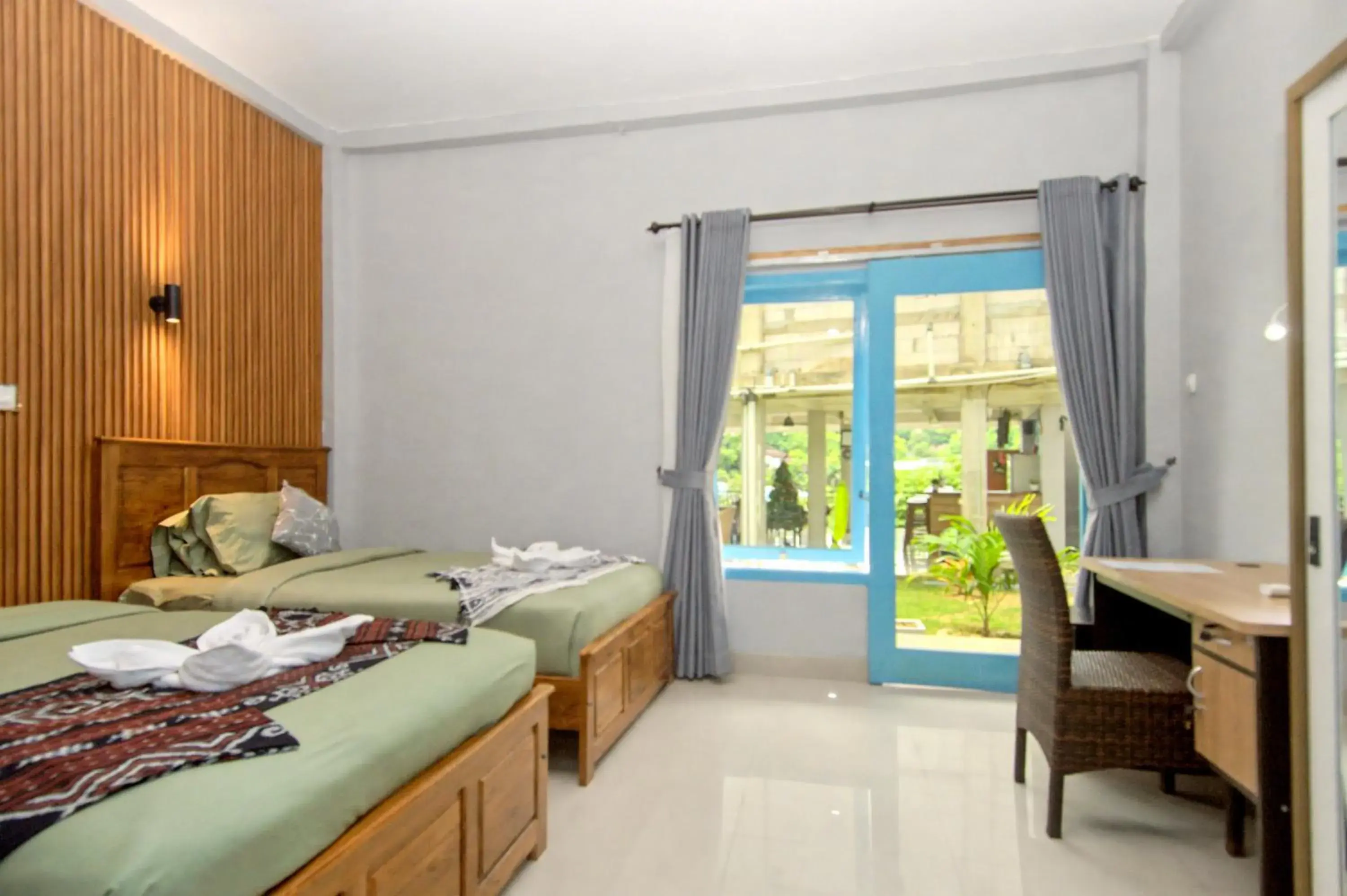 Twin Room with Balcony - single occupancy in Hotel Bonne Nuit Twin Room with Balcony - single occupancy in Hotel Bonne Nuit