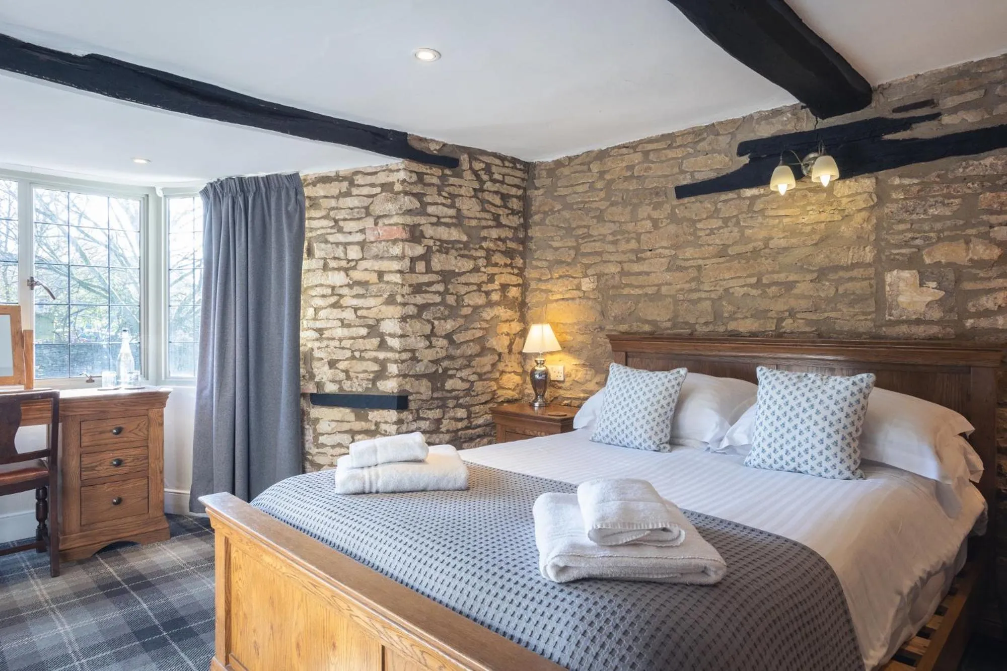 Bedroom, Bed in The Lamb Inn