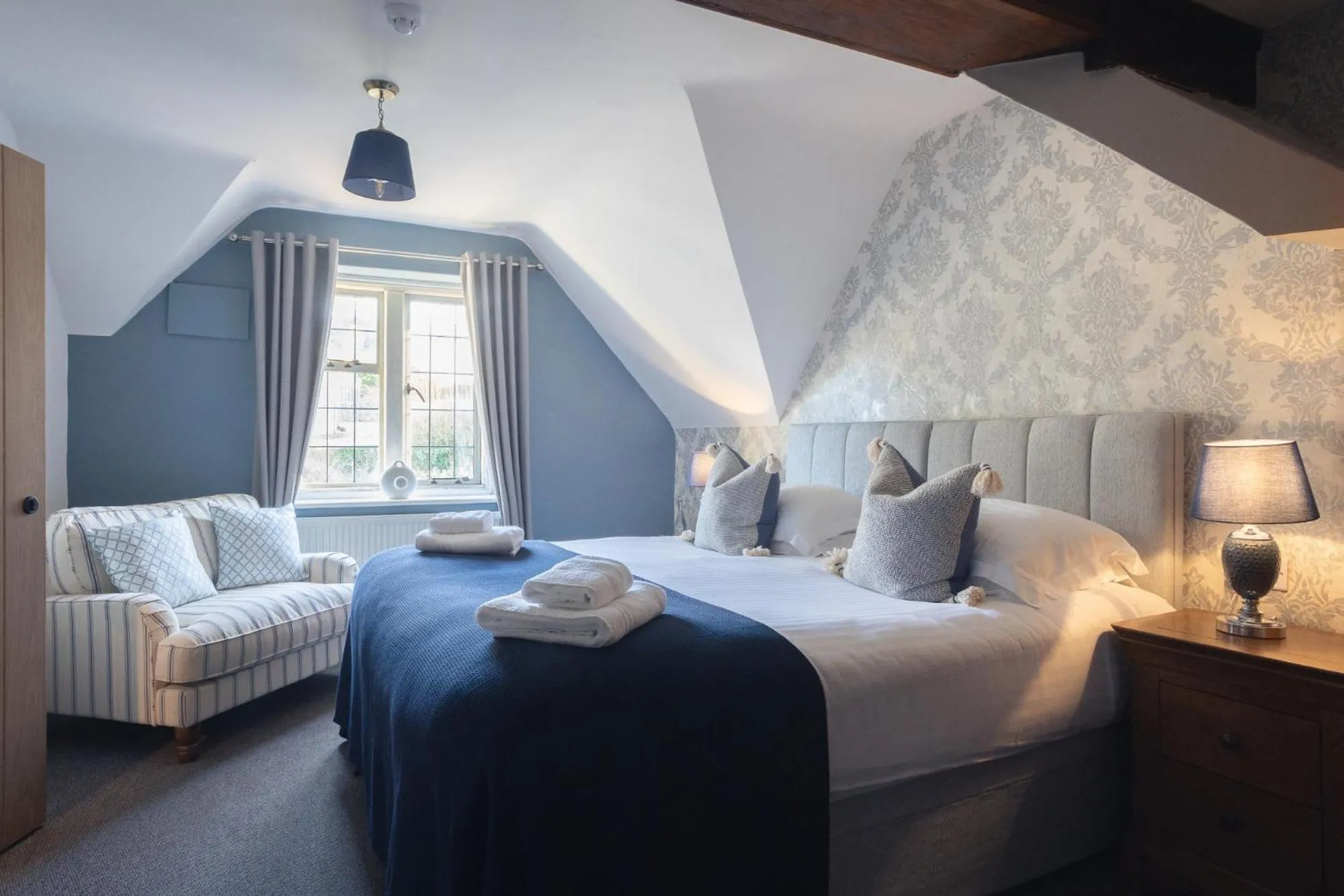 Traditional King Room in The Lamb Inn