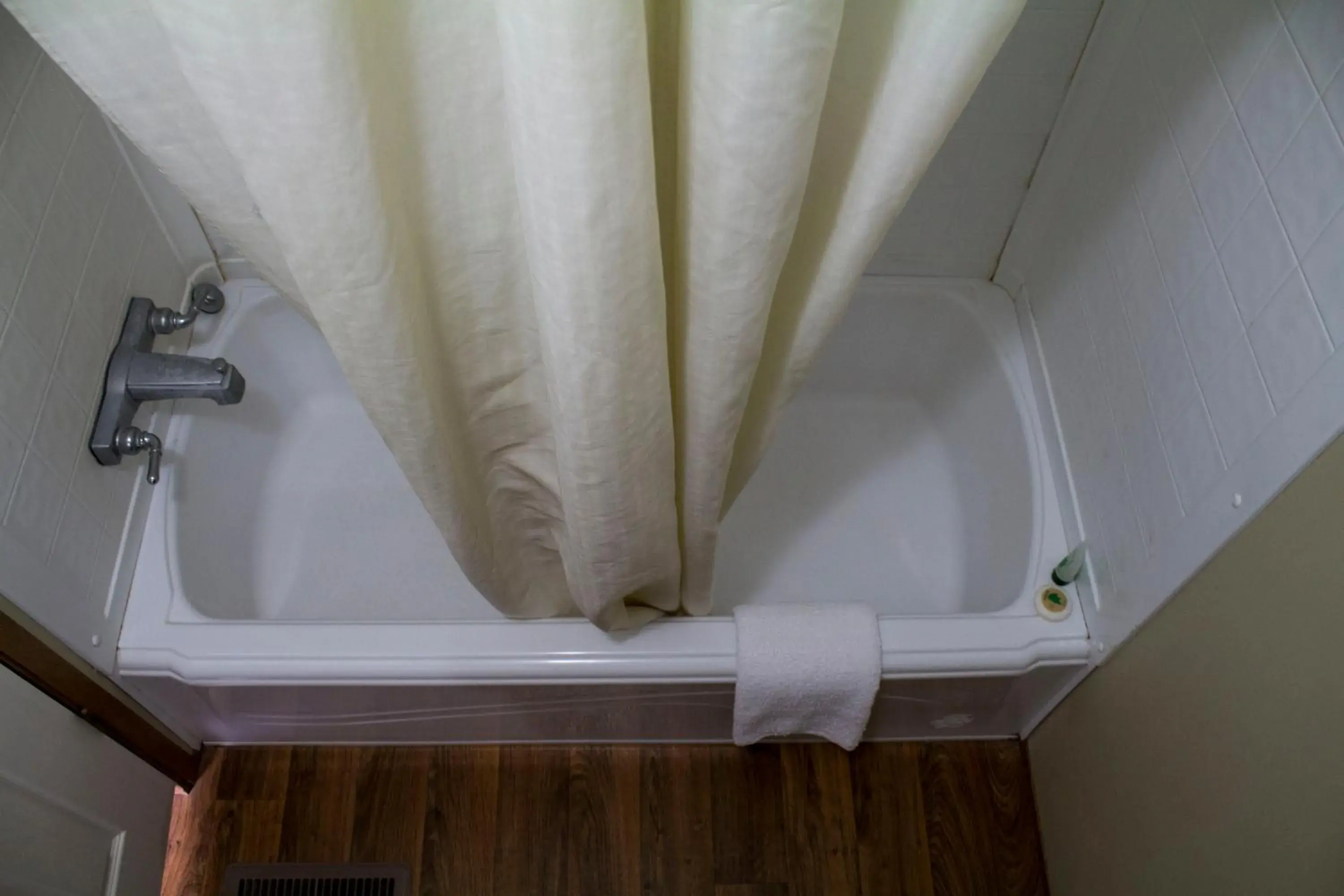 Family Double Room - single occupancy in Cotulla Homes Family Double Room - single occupancy in Cotulla Homes