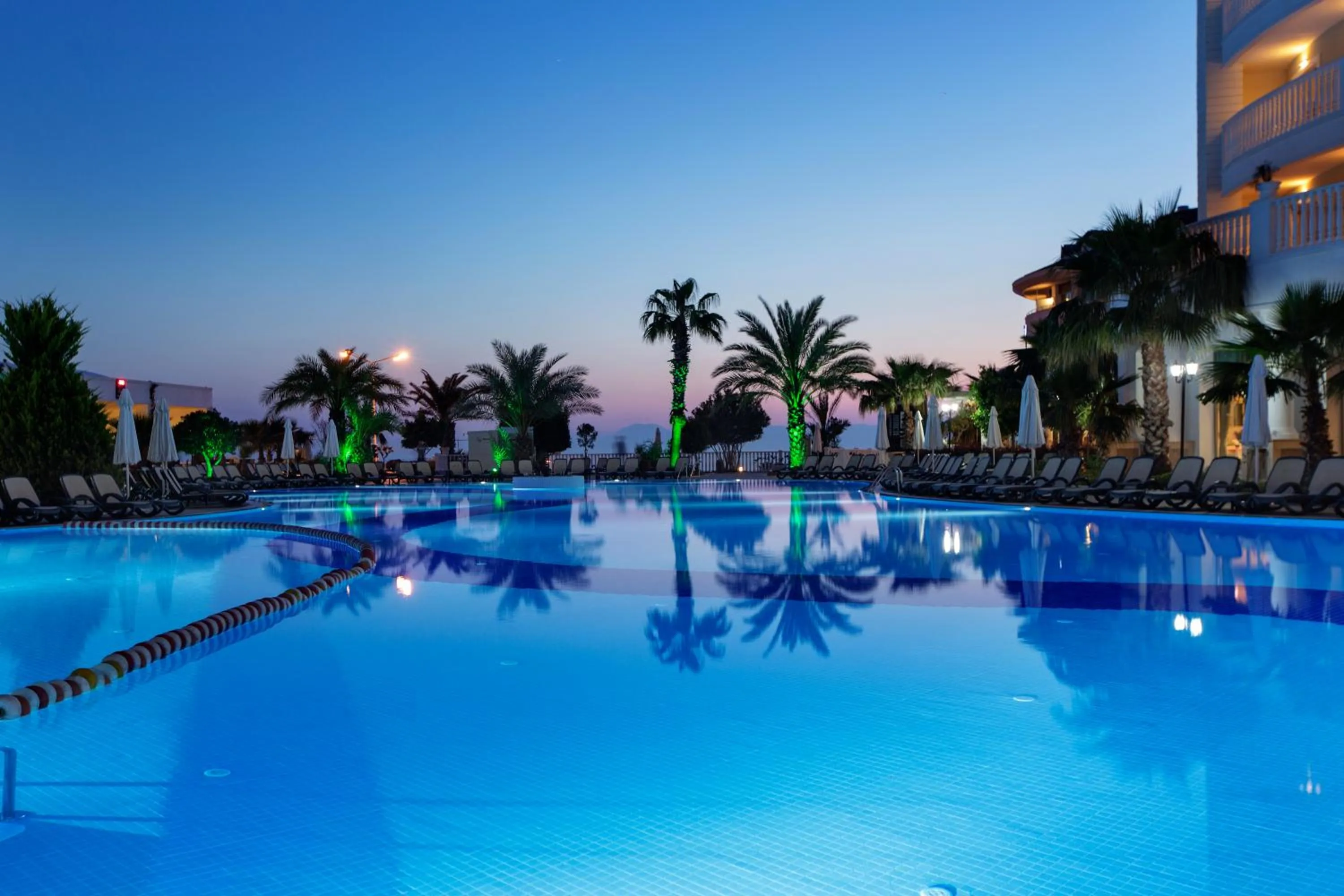 Night in Alba Queen Hotel - Ultra All Inclusive