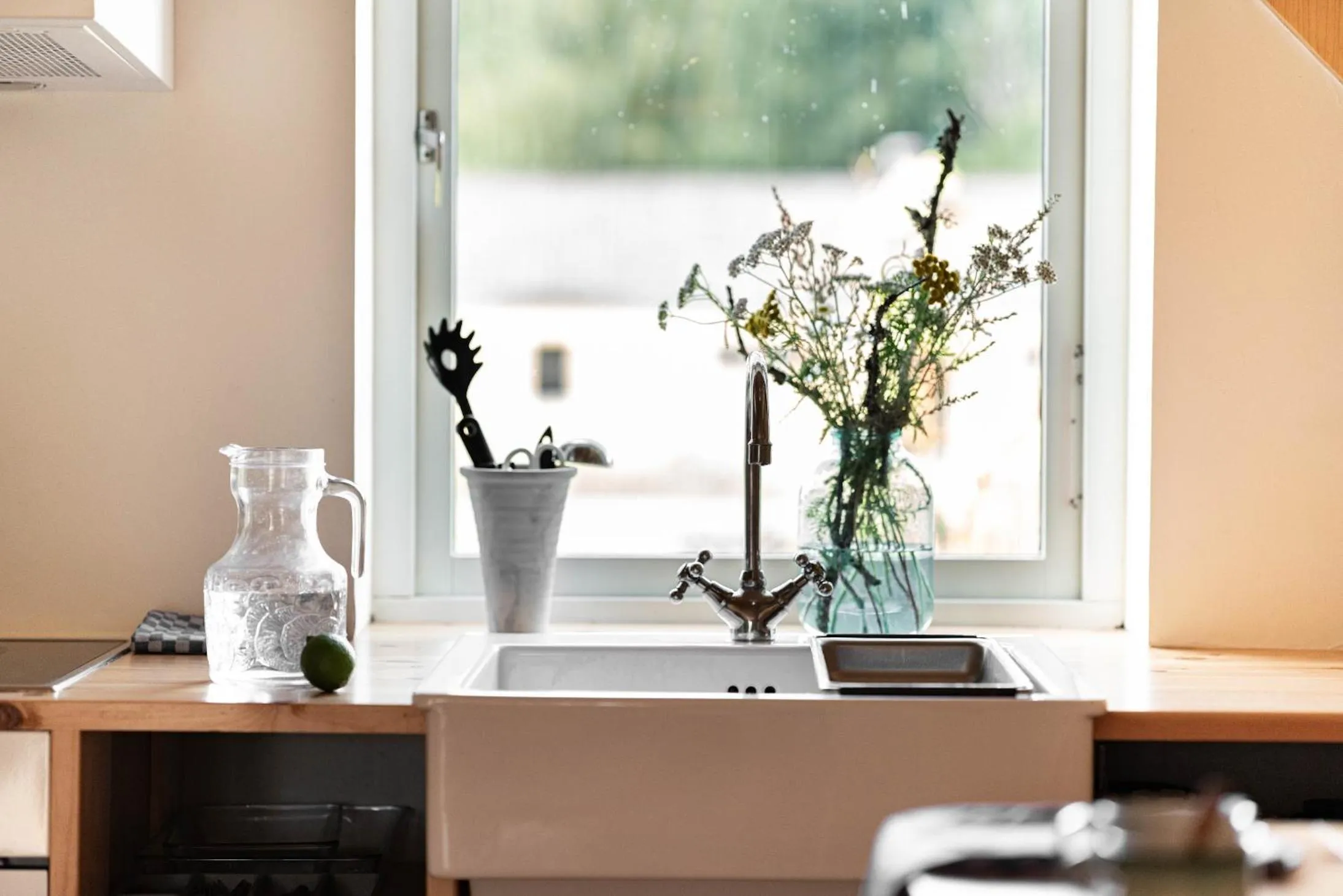 Kitchen or kitchenette in Ödevata Gårdshotell