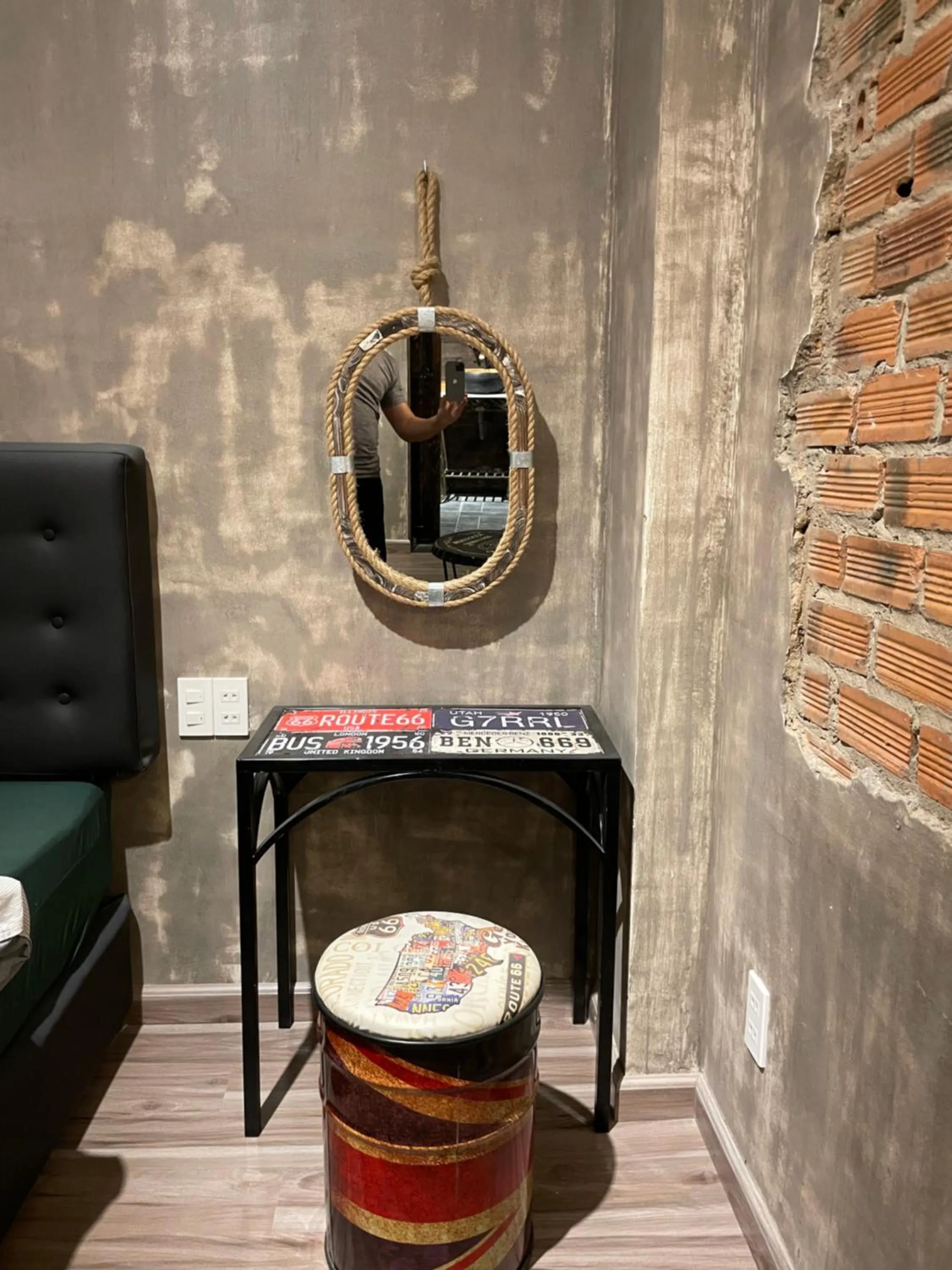 Decorative detail in Lucas Inn