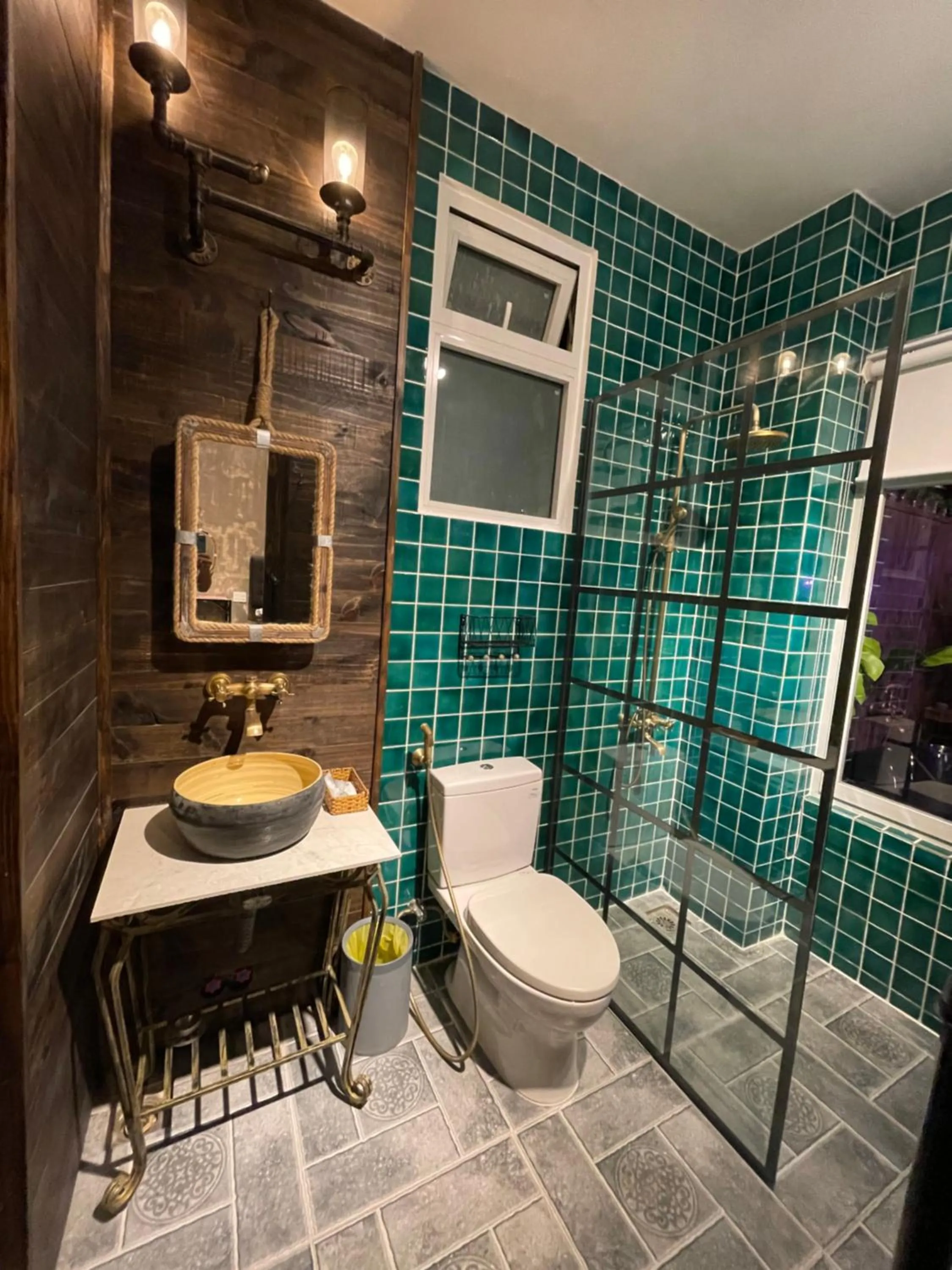 Bathroom in Lucas Inn