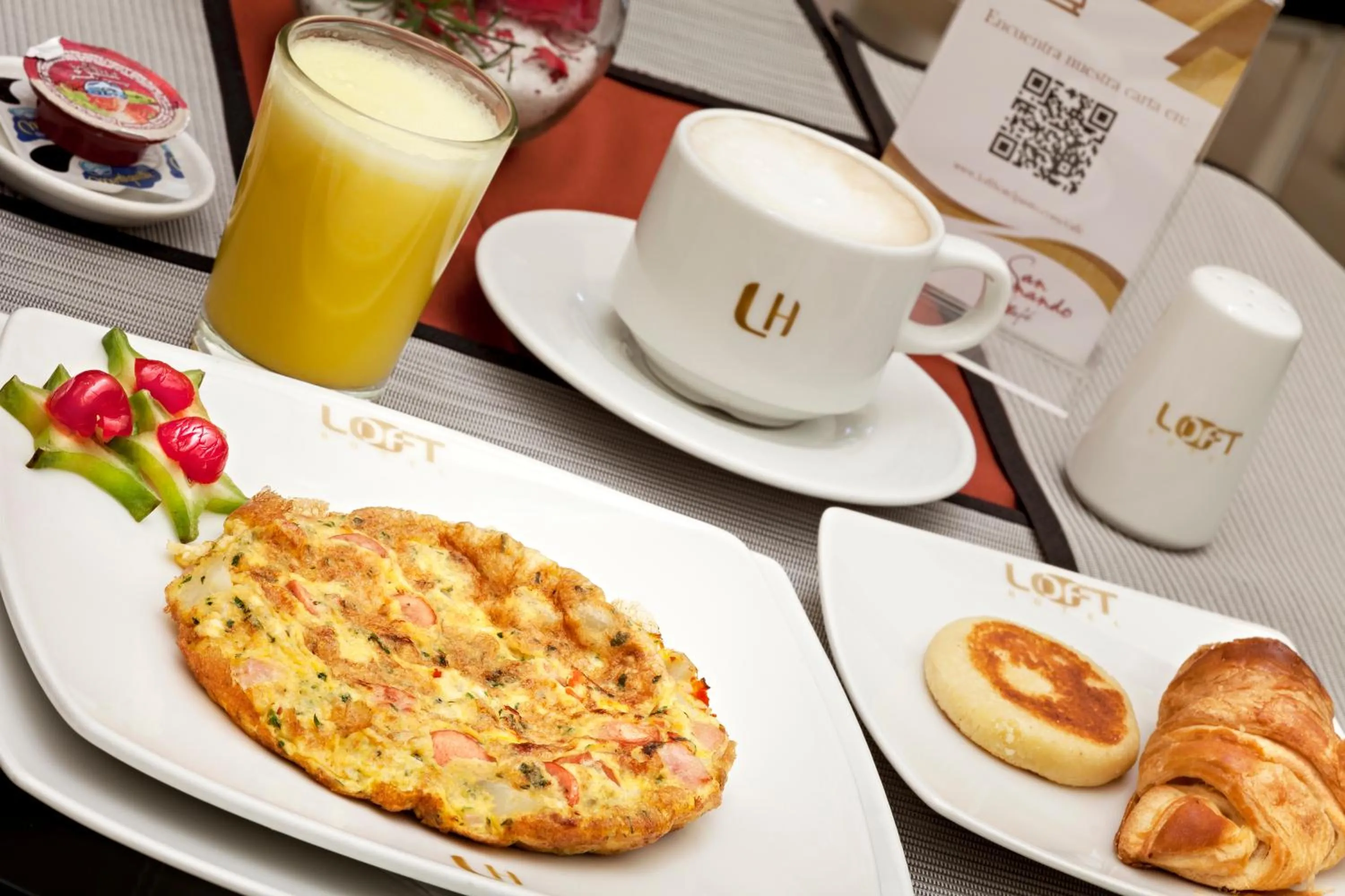 Breakfast in Loft Hotel