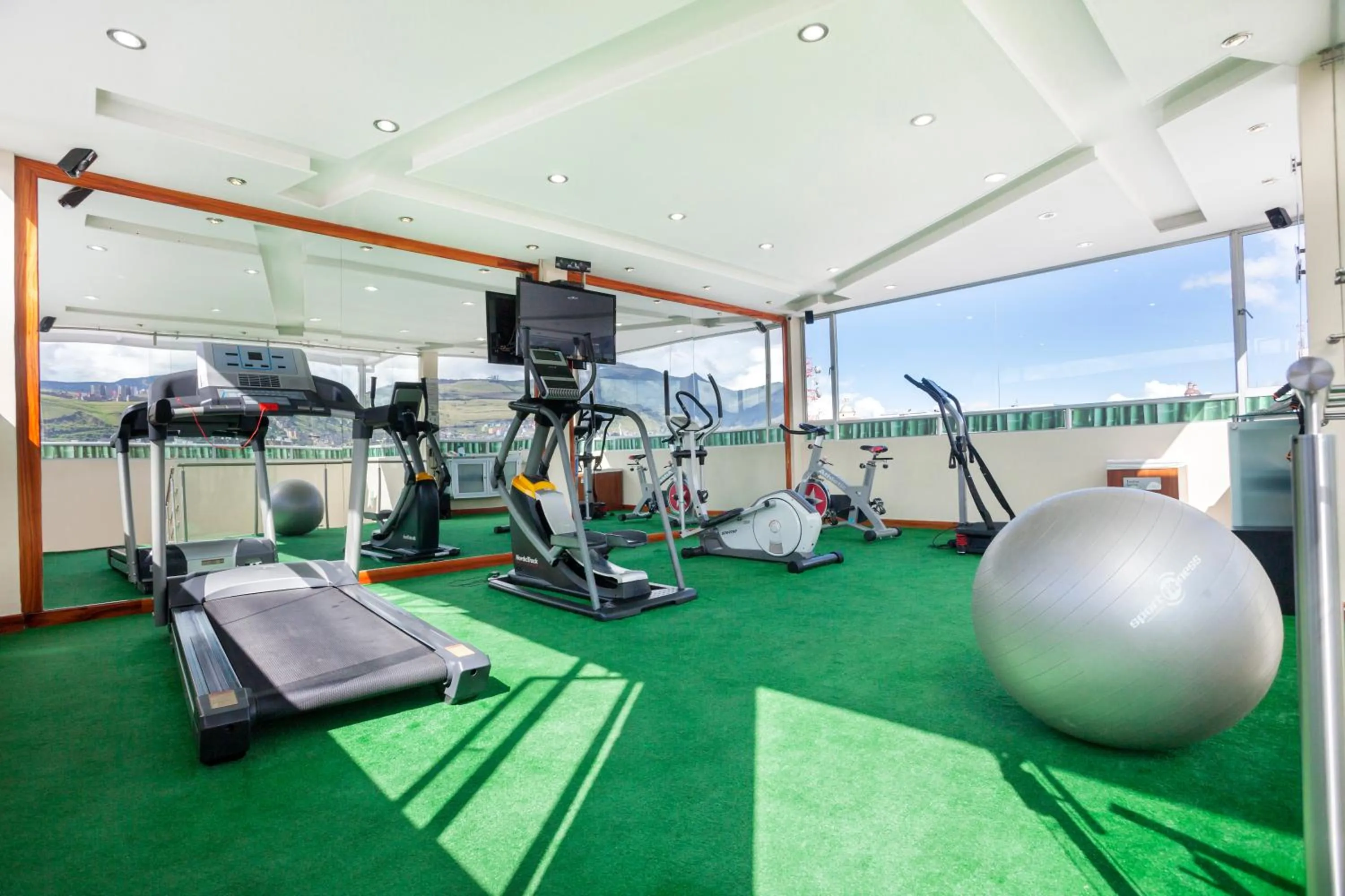 Fitness centre/facilities in Loft Hotel