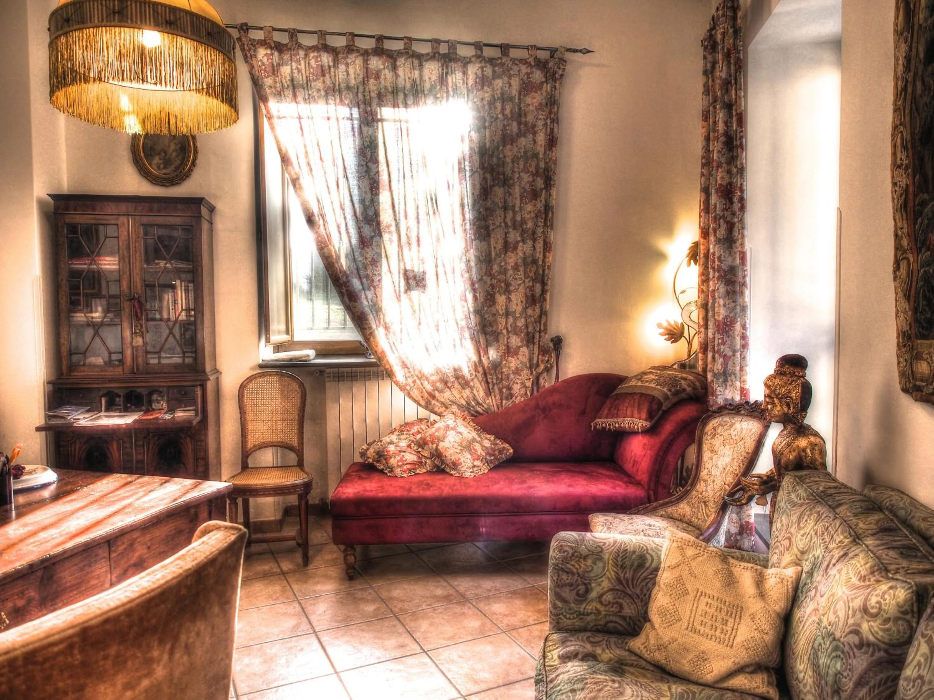 Seating area in Villa Donna Fausta