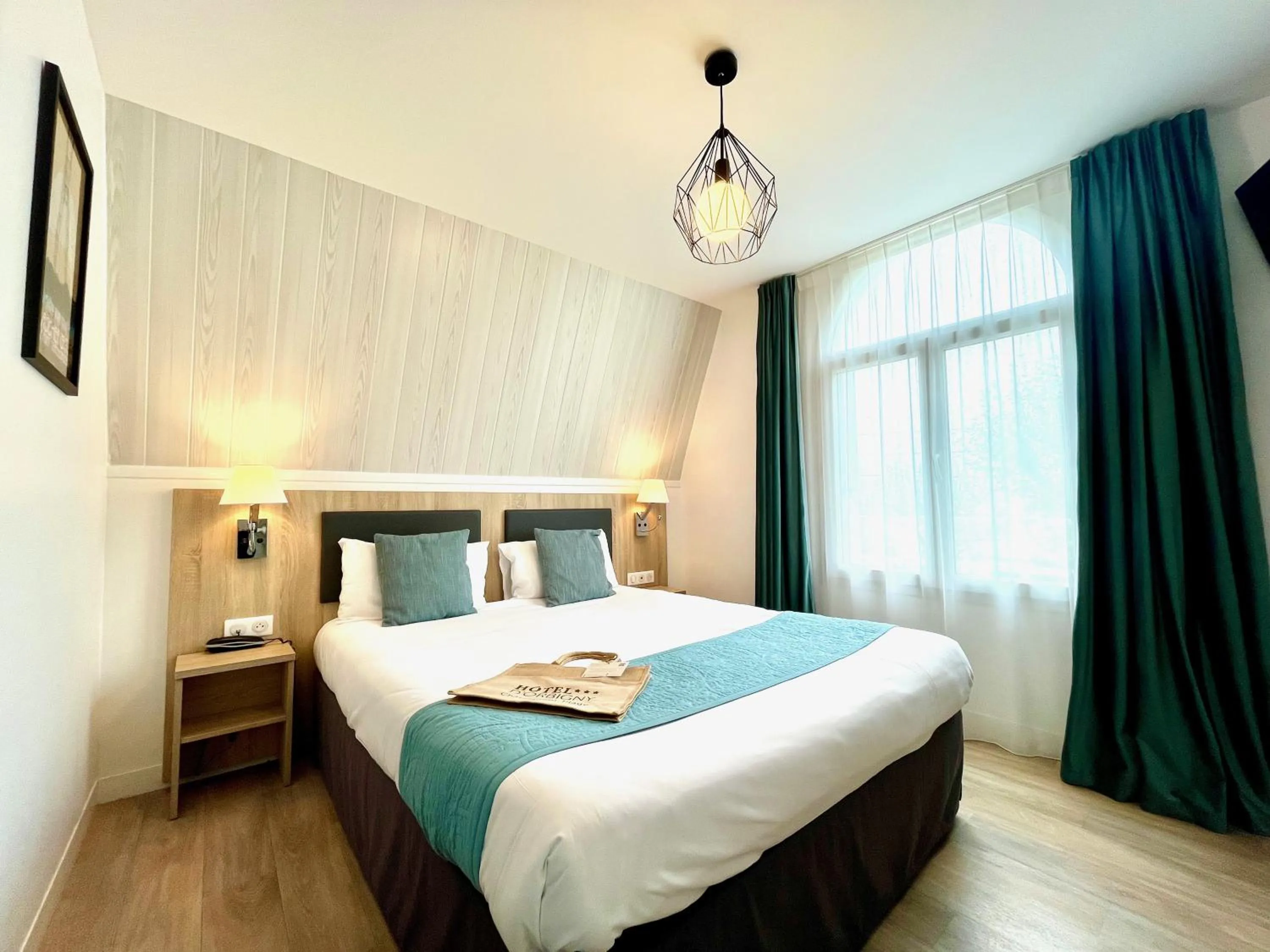 Bedroom, Bed in Boutique Hôtel d'Orbigny Chatelaillon - La Rochelle