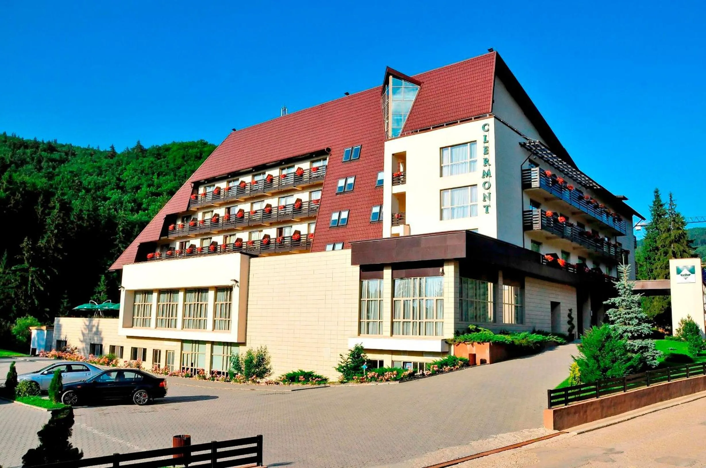 Facade/entrance in Hotel Clermont
