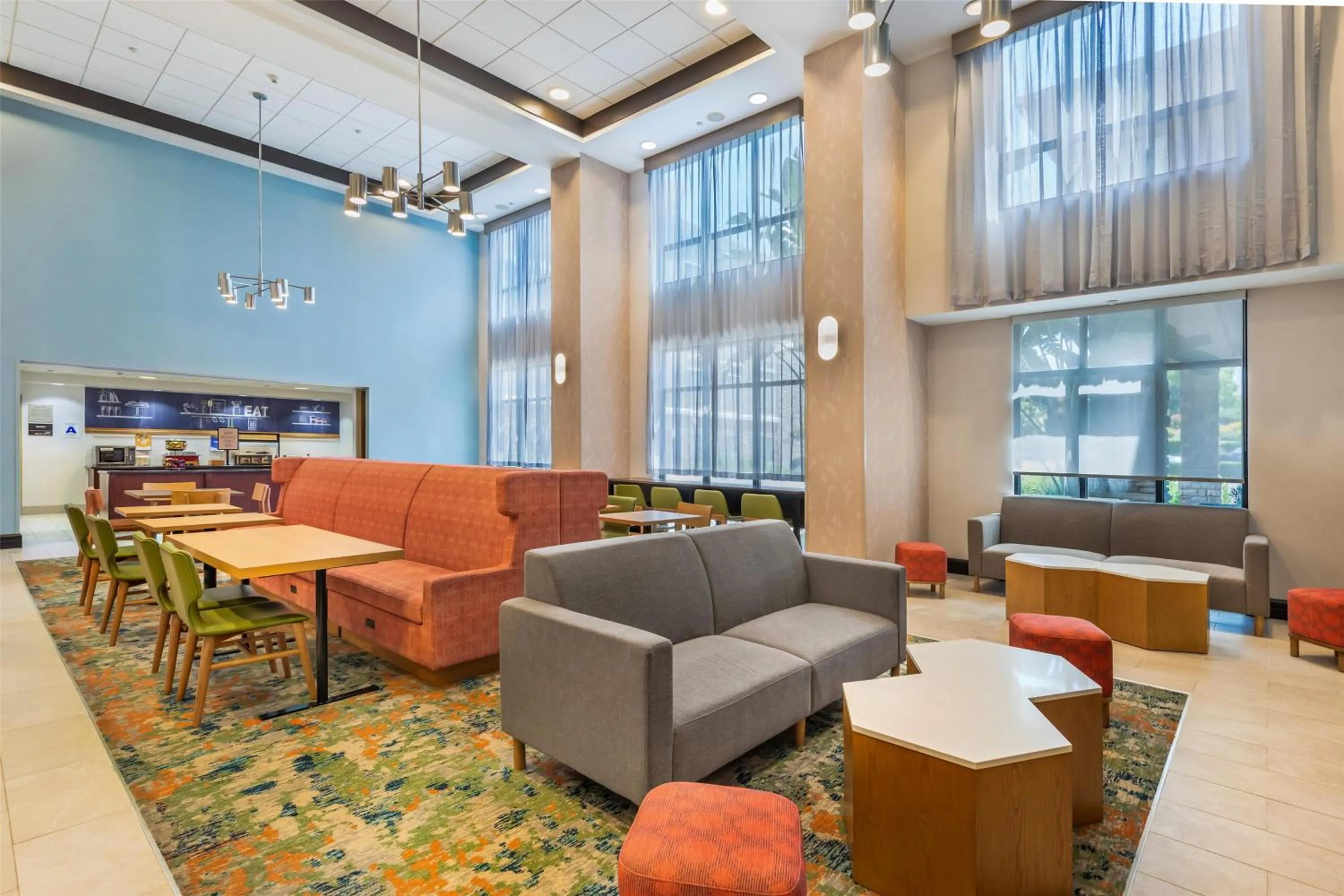 Lobby or reception in Hampton Inn & Suites Moreno Valley