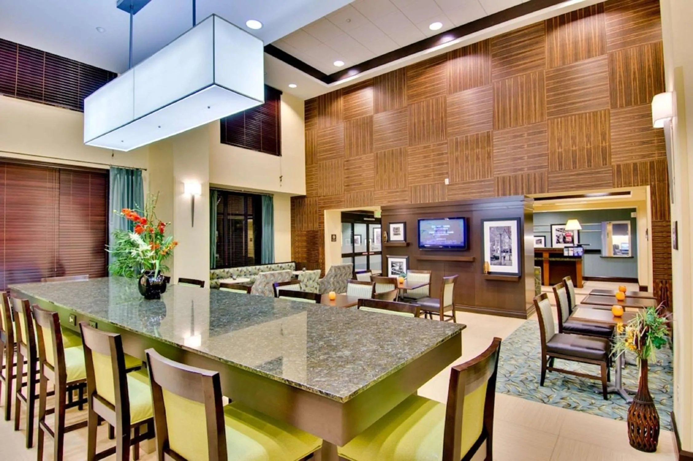 Breakfast in Hampton Inn & Suites Moreno Valley