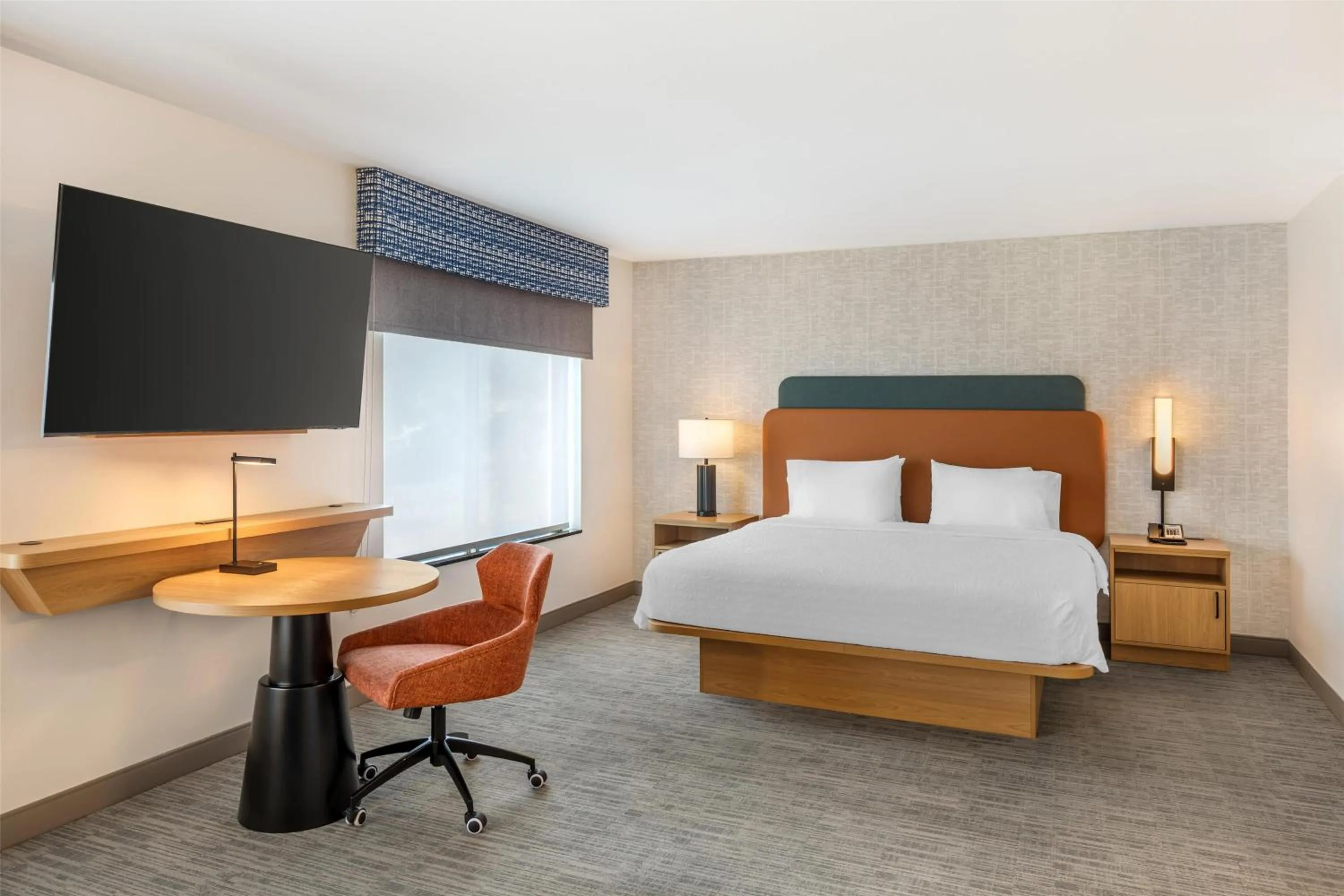 Bedroom, Bed in Hampton Inn & Suites Moreno Valley