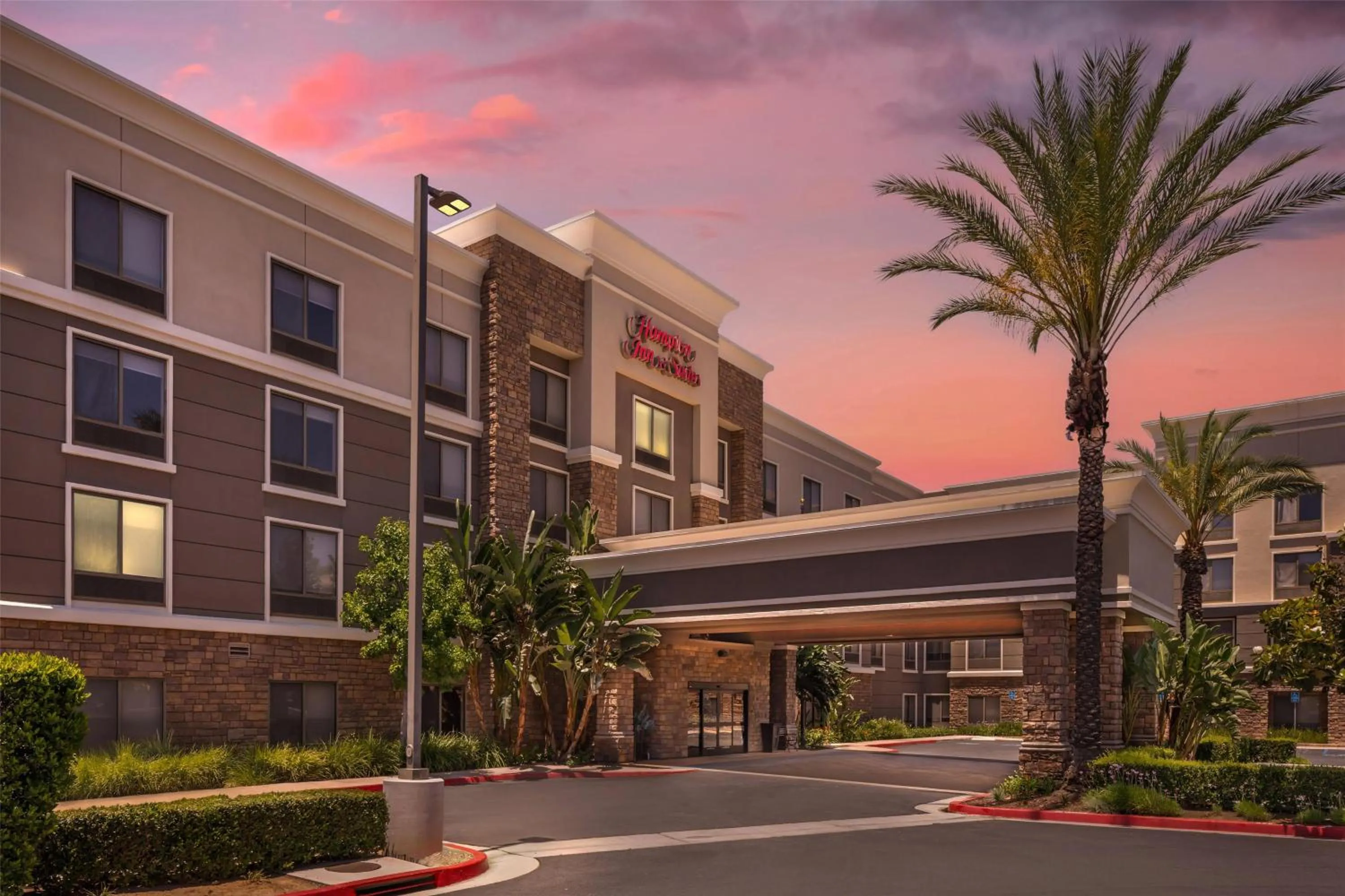 Property building in Hampton Inn & Suites Moreno Valley