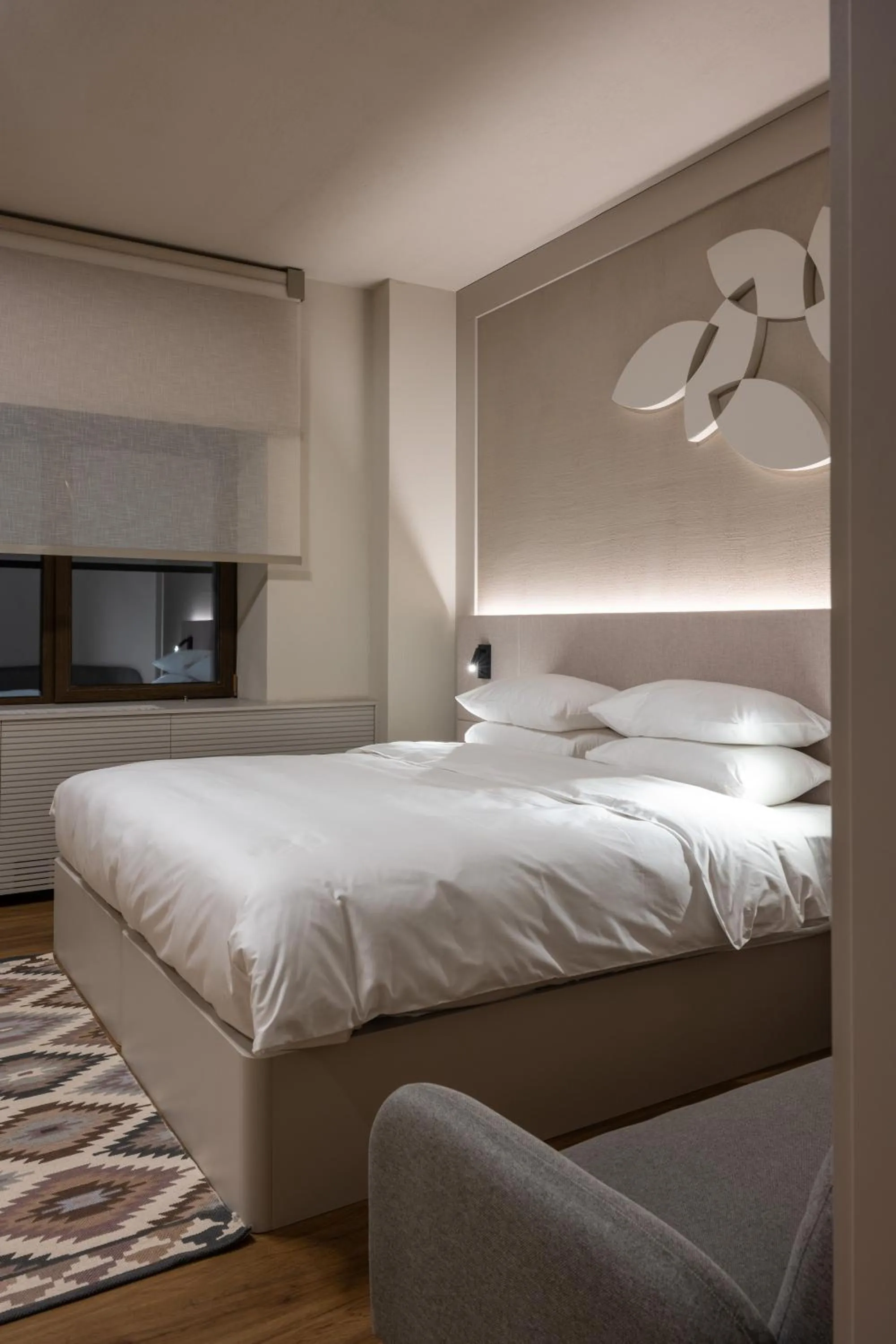 Bed in Mimi Hotel Chisinau Jolly Alon