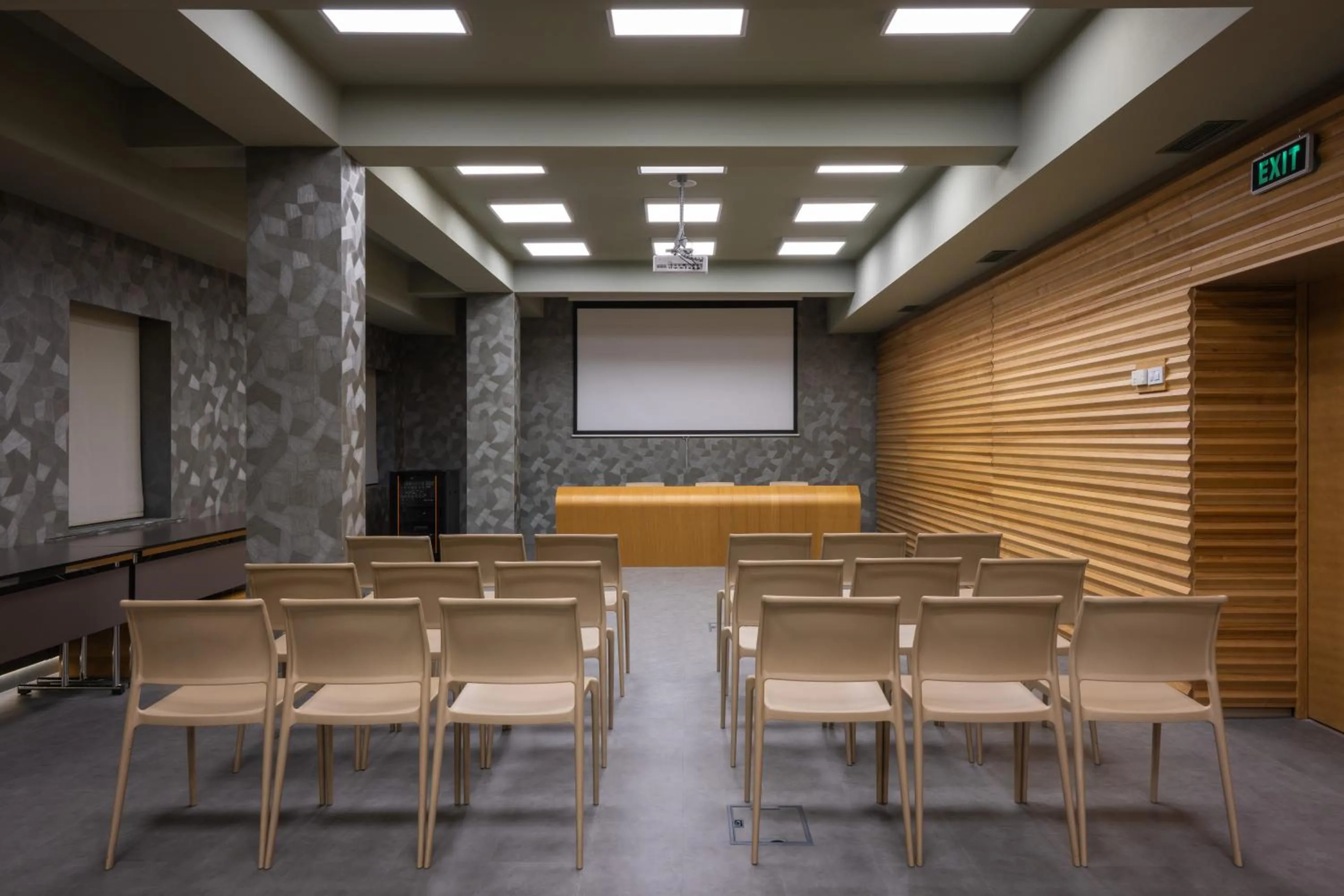 Meeting/conference room in Mimi Hotel Chisinau Jolly Alon