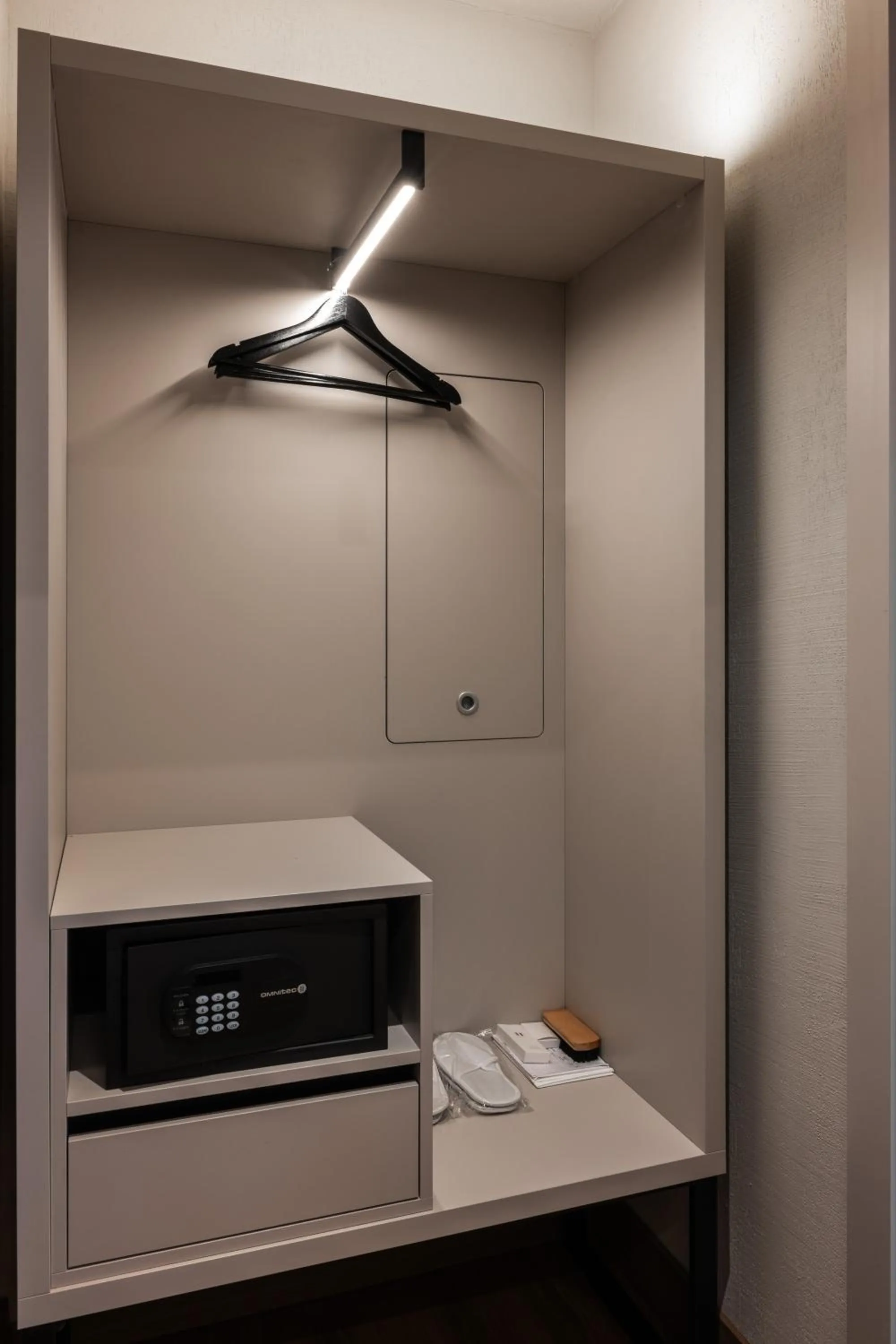 safe in Mimi Hotel Chisinau Jolly Alon