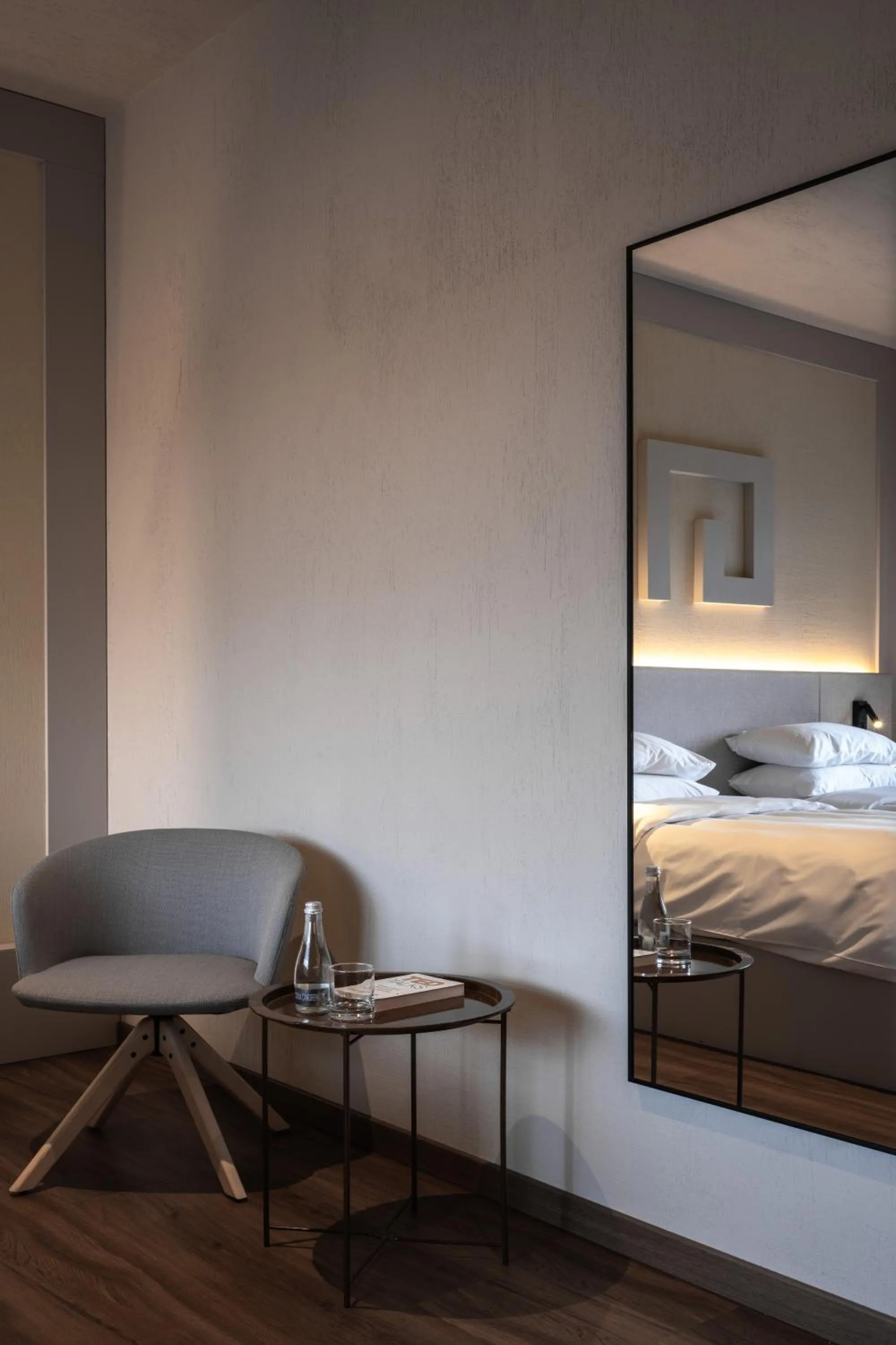 Photo of the whole room, Bed in Mimi Hotel Chisinau Jolly Alon