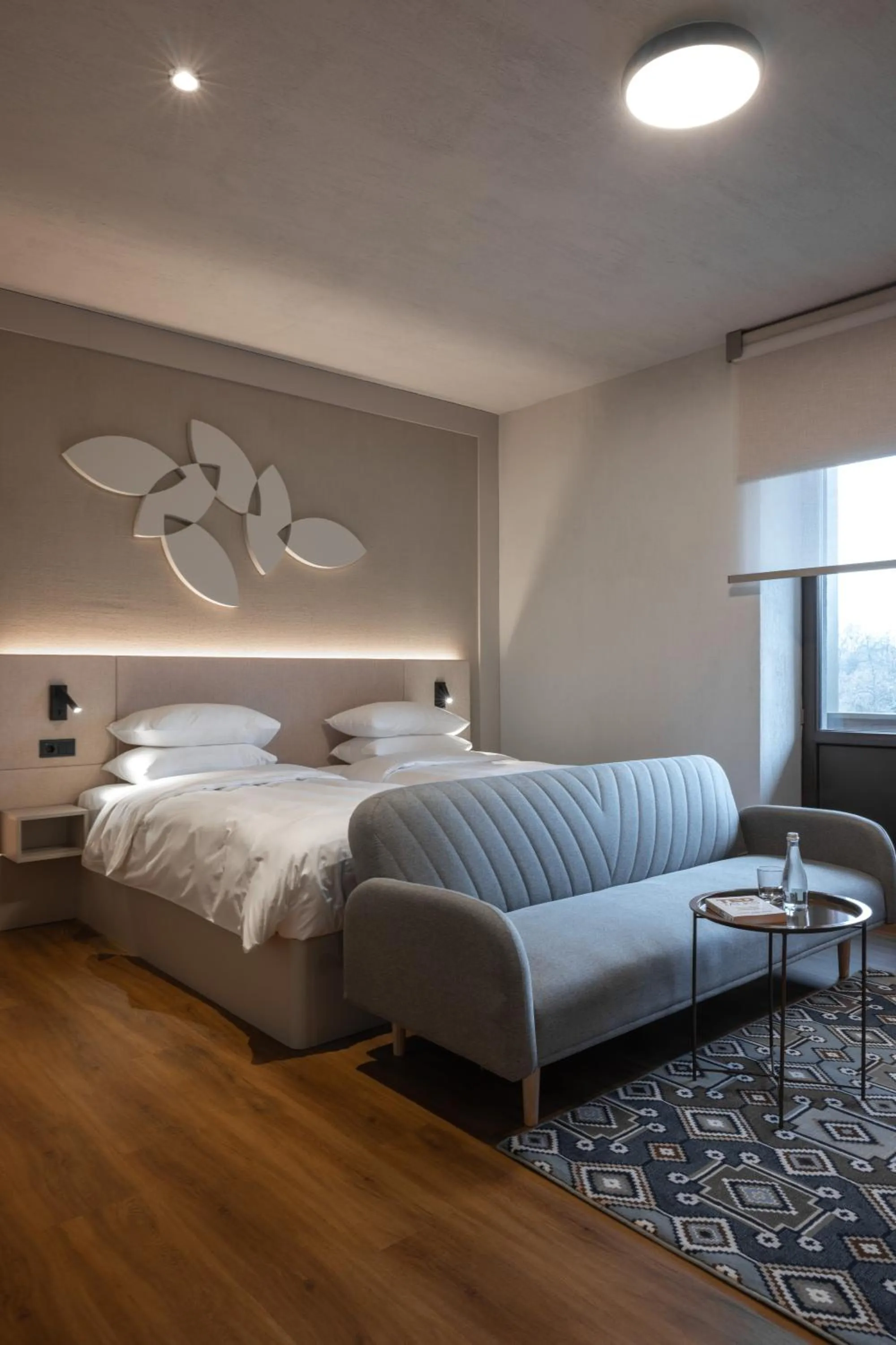 Bed in Mimi Hotel Chisinau Jolly Alon