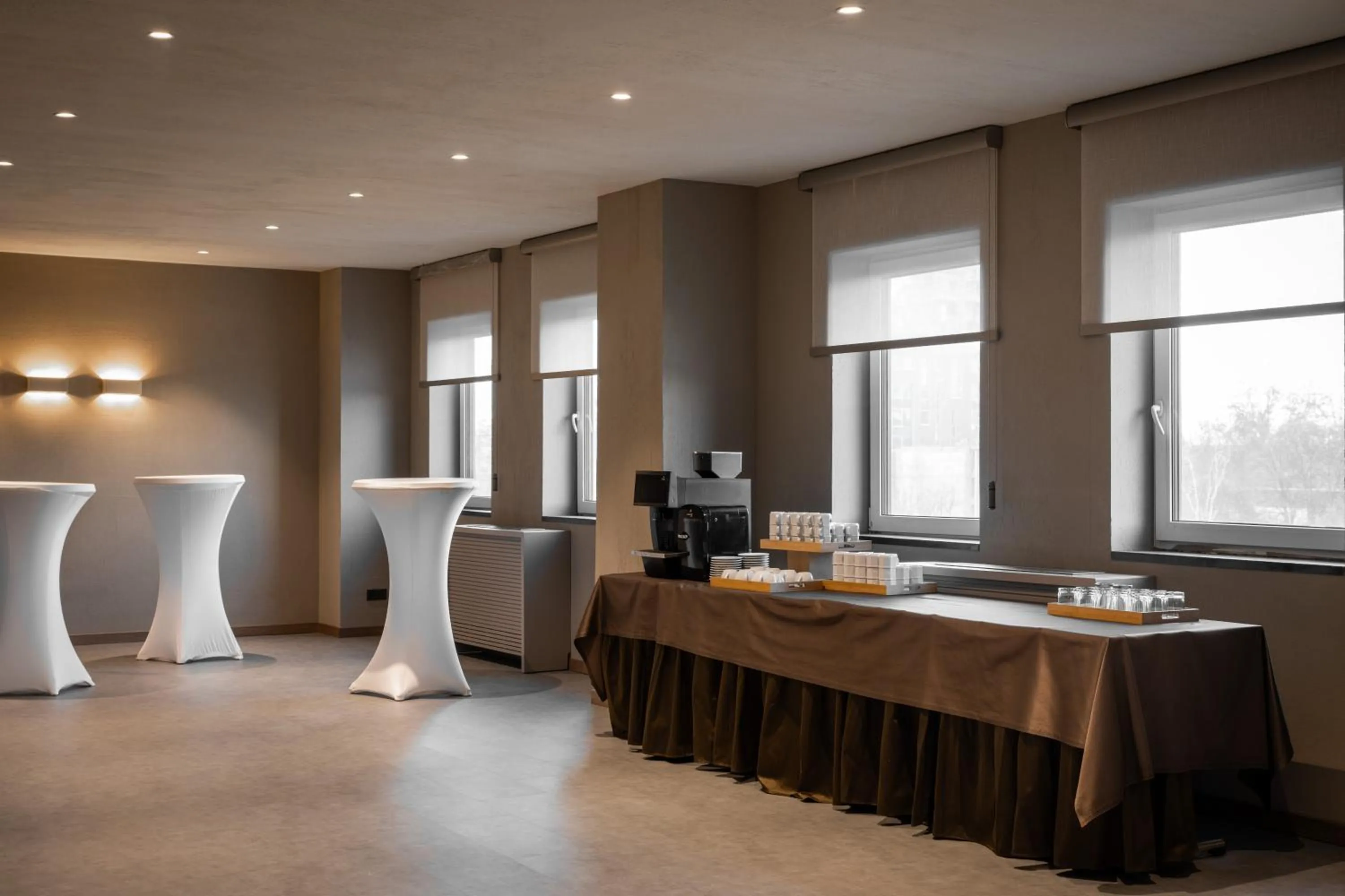 Business facilities in Mimi Hotel Chisinau Jolly Alon