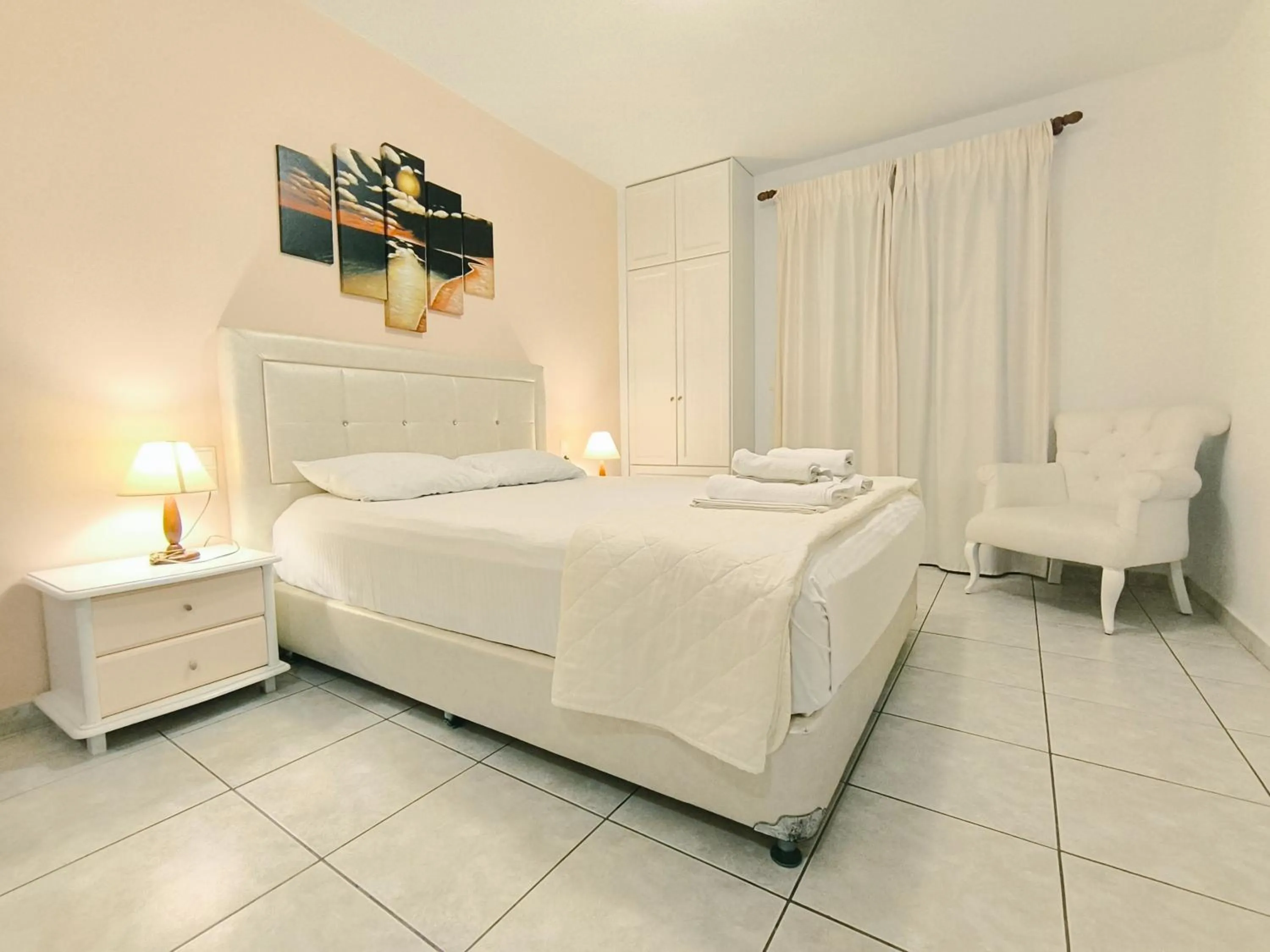 Property building, Bed in Anna Maria - Vanessa Apartments