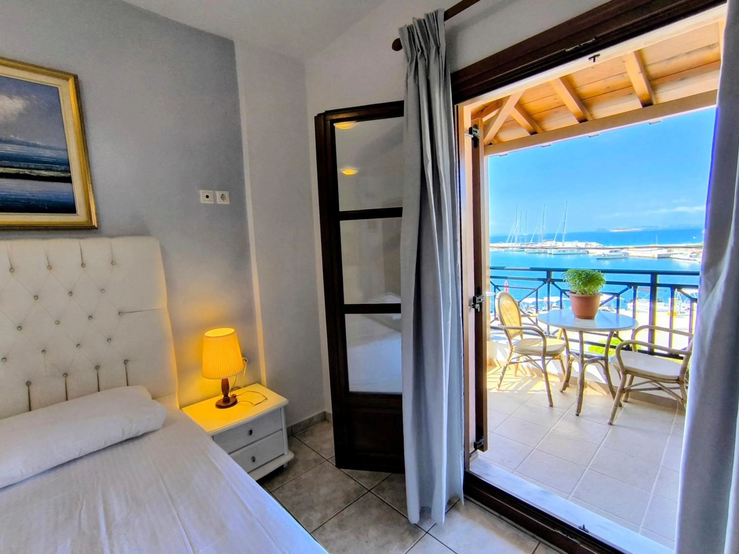 Property building, Bed in Anna Maria - Vanessa Apartments