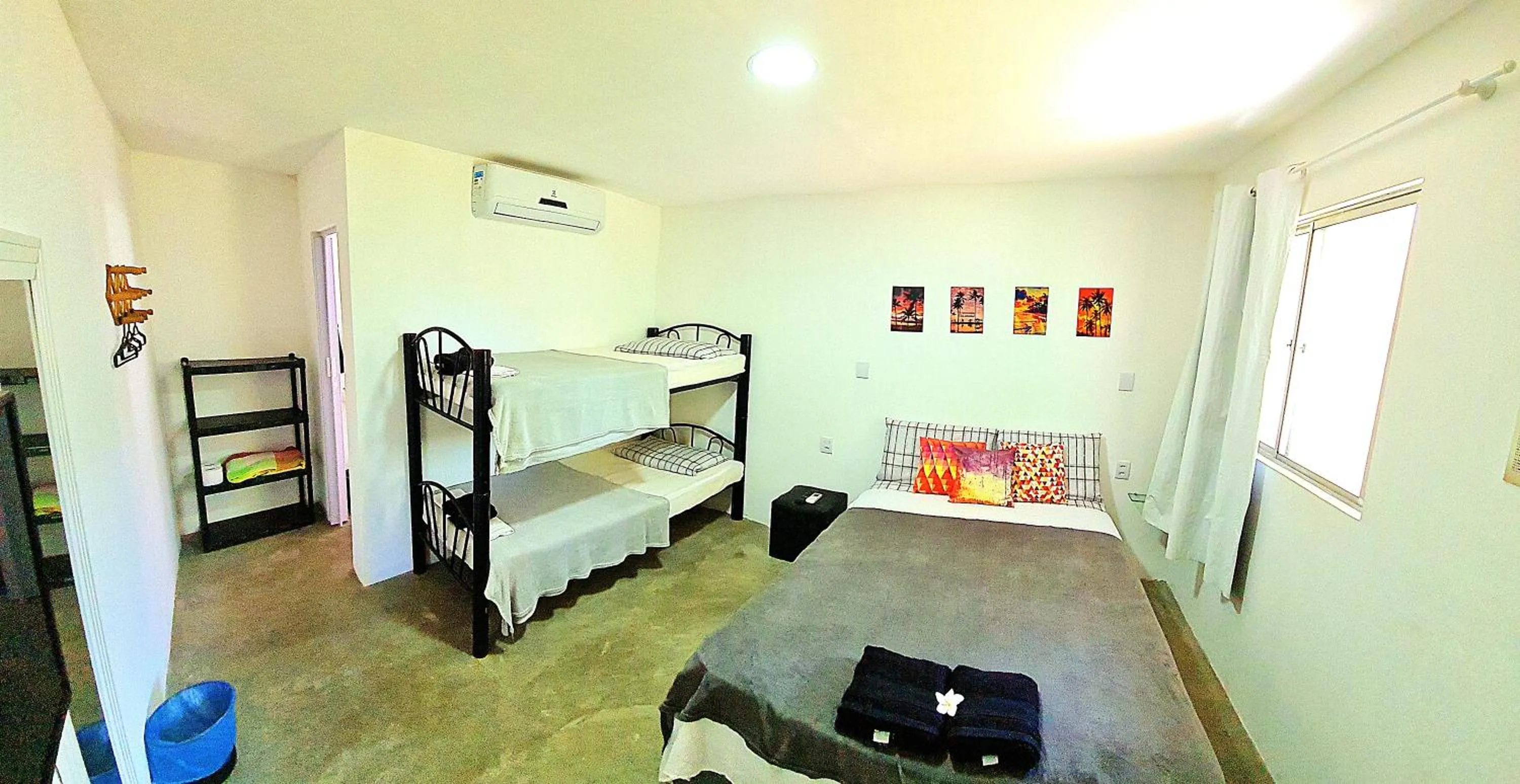 Photo of the whole room, Bed in Di Pipa Rooms - Hidromassagem Externa