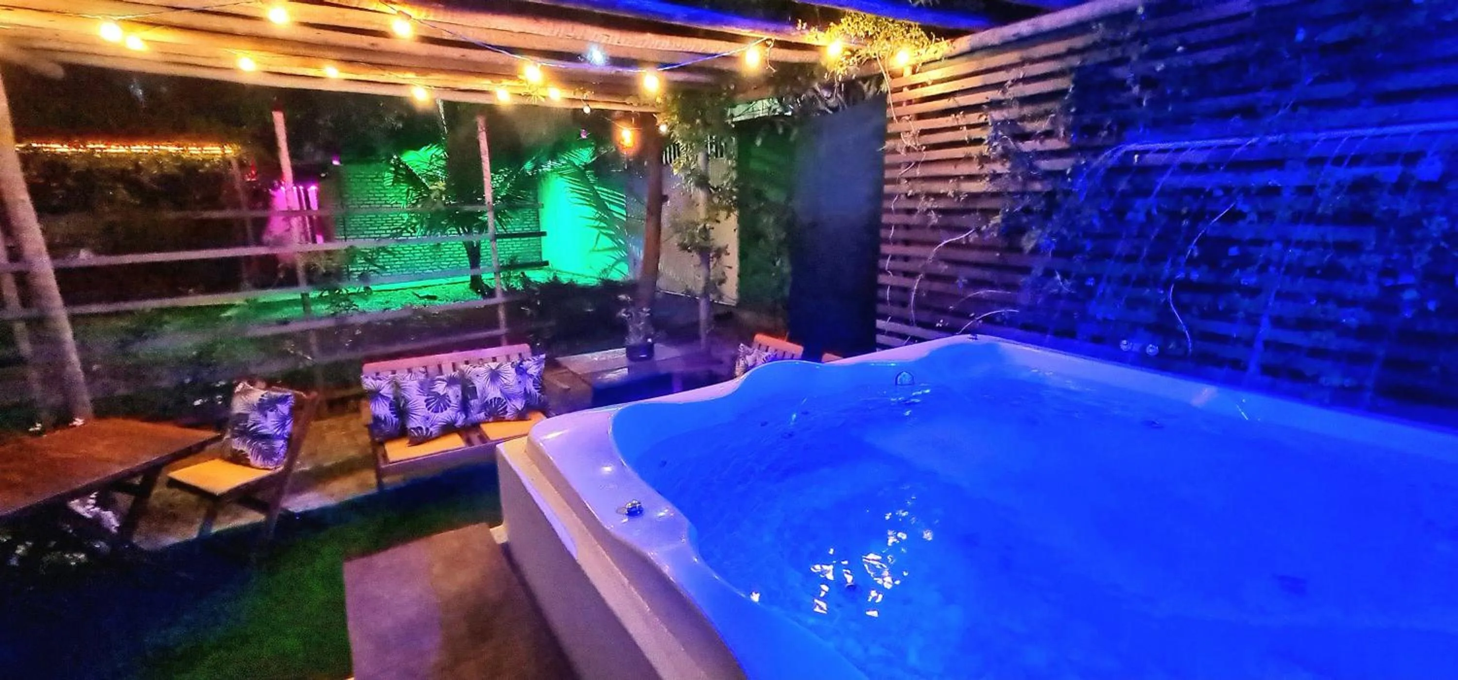 Hot Tub in Di Pipa Rooms - Hidromassagem Externa