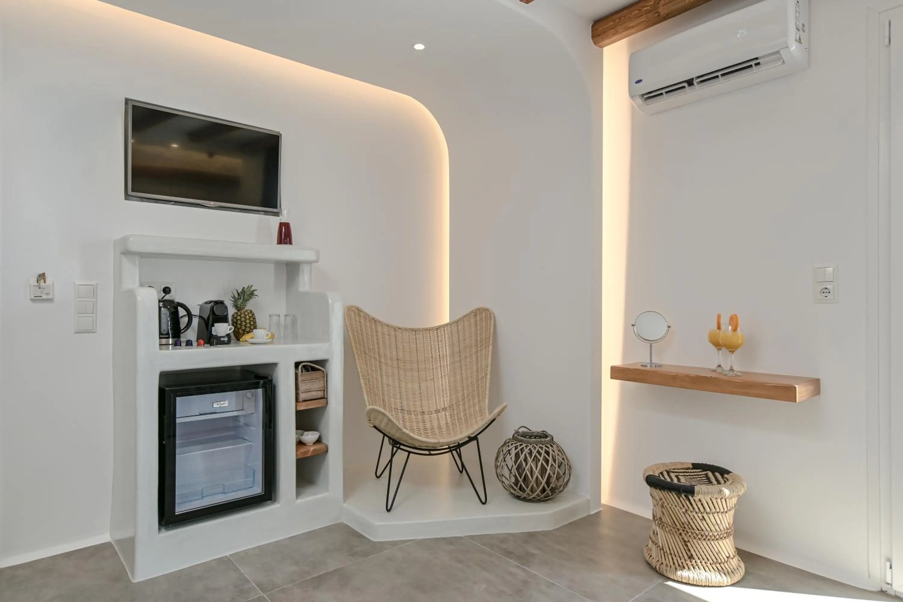 Seating area in Naxos Blue Sky