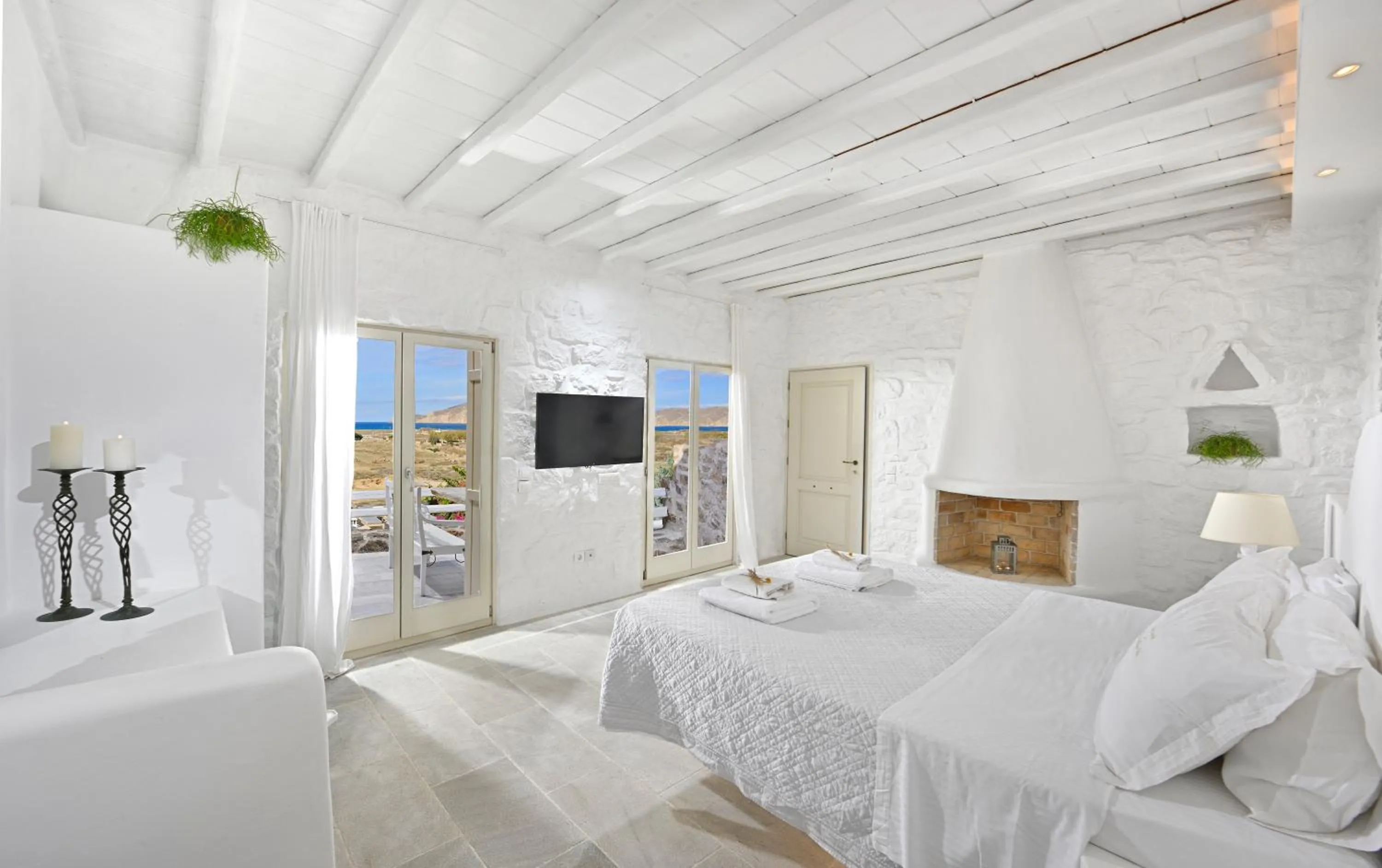 Bed in Mykonos Dream Villas