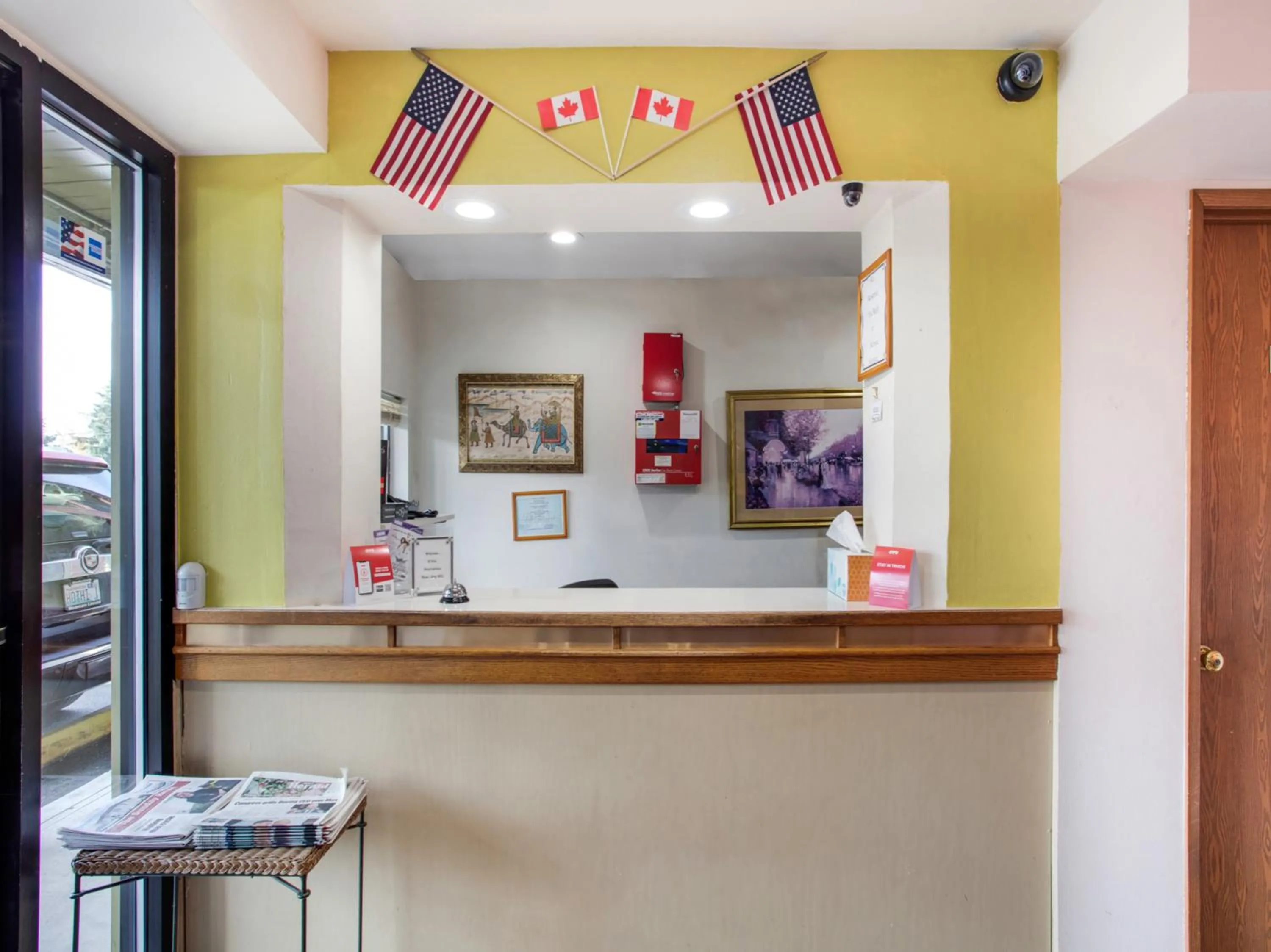 Lobby or reception in Arlington Motor Inn